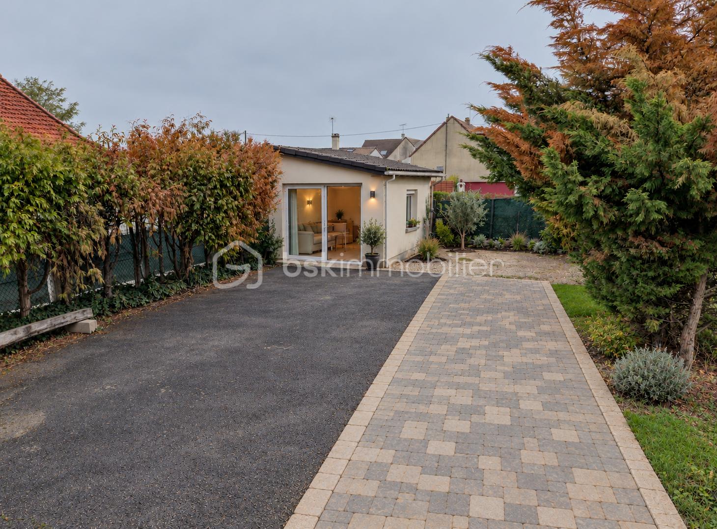 Annexe de jardin et pavés rénovés.png