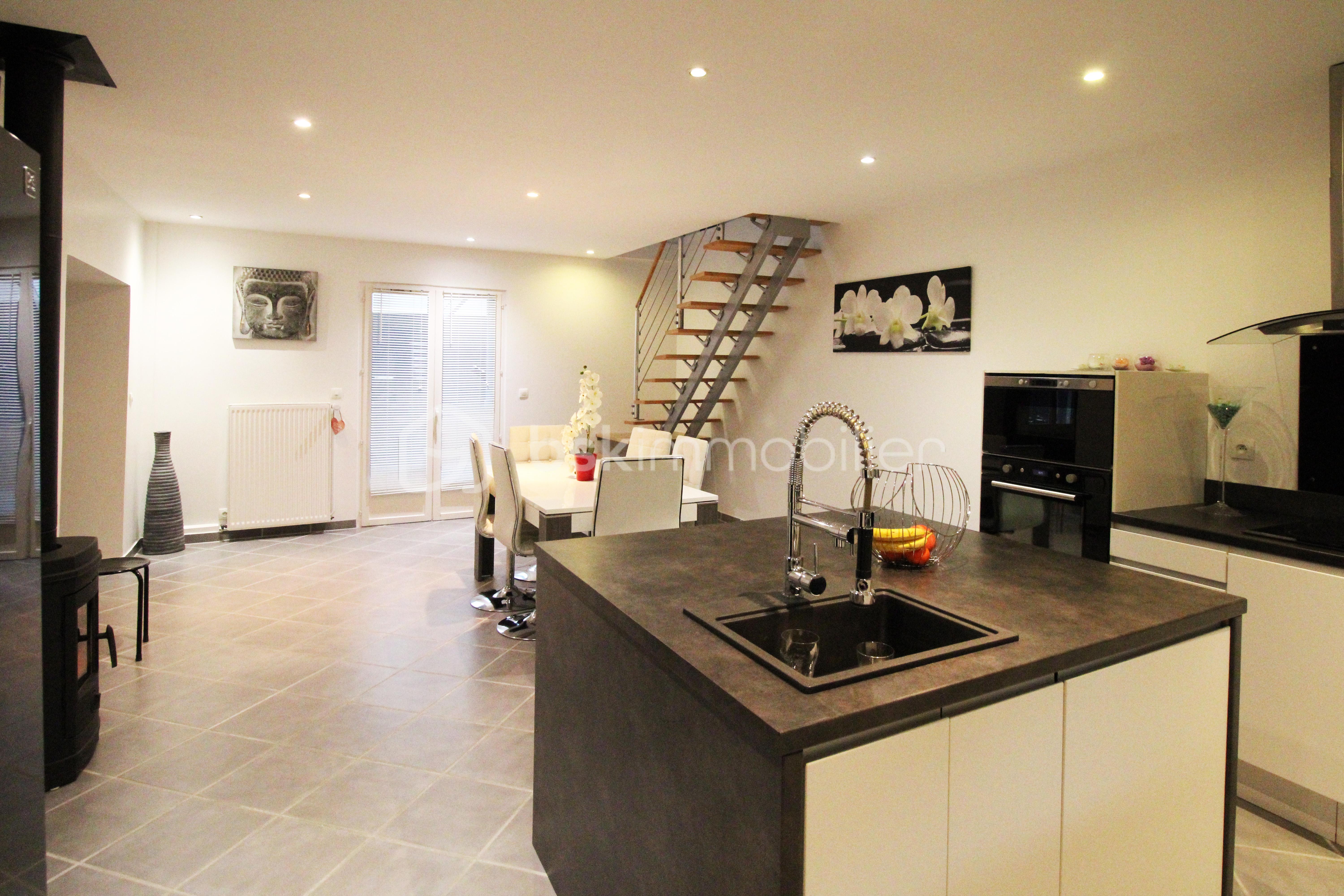 Maison de 150 m² - SEJOUR3.jpg