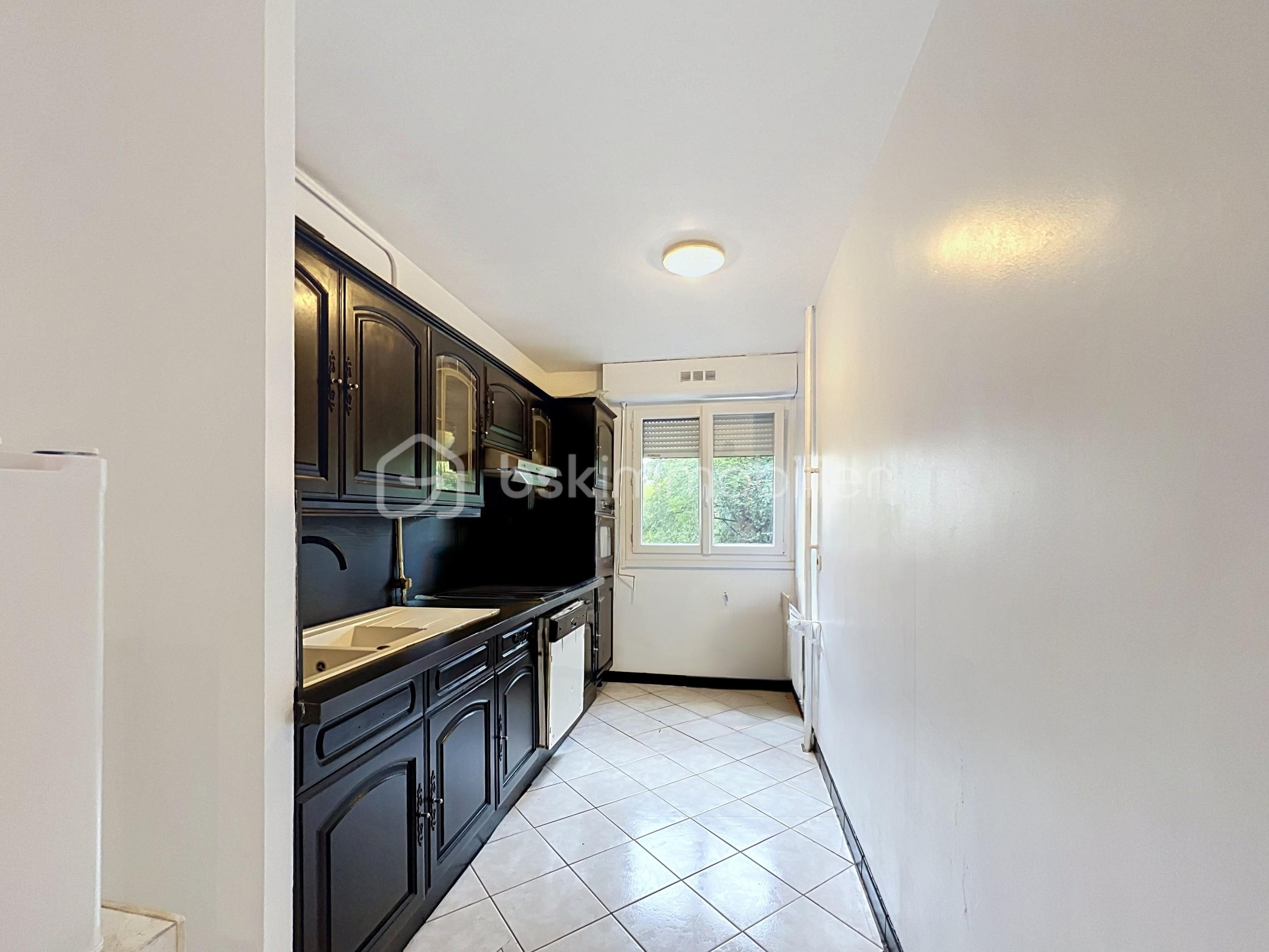 Appartement 4 pièces 78 m² · à Ris-Orangis · 78 m² · 146 000 €