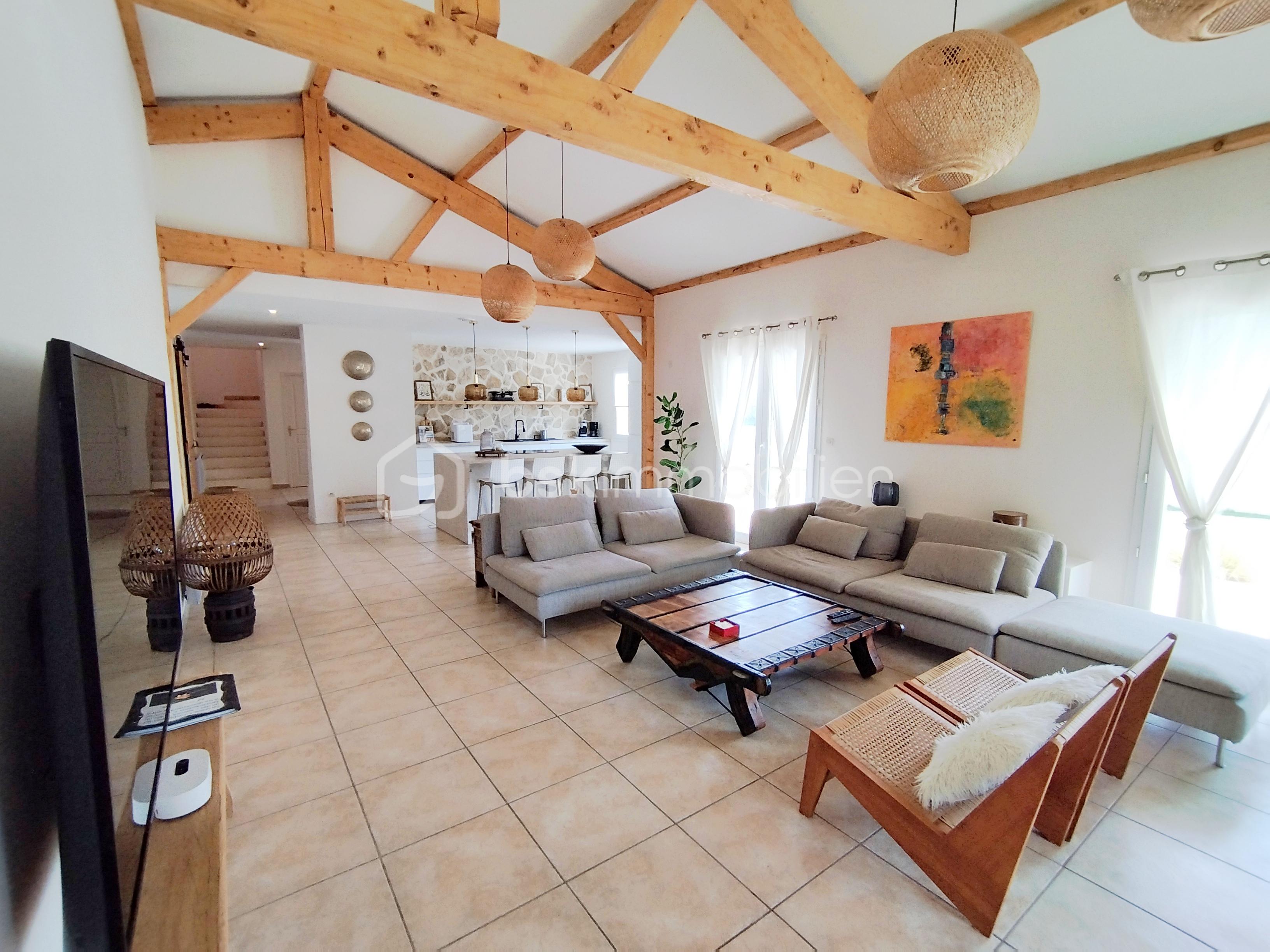 Maison de 219 m² - 1753429167252.jpg