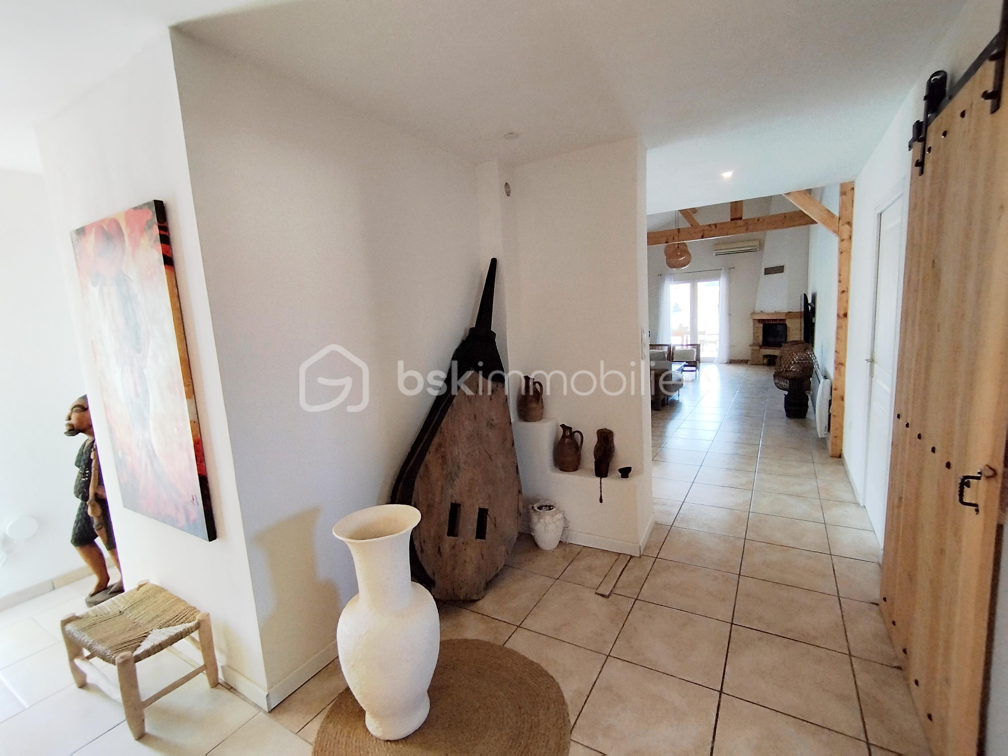 Maison de 219 m² - 1753429167295.jpg