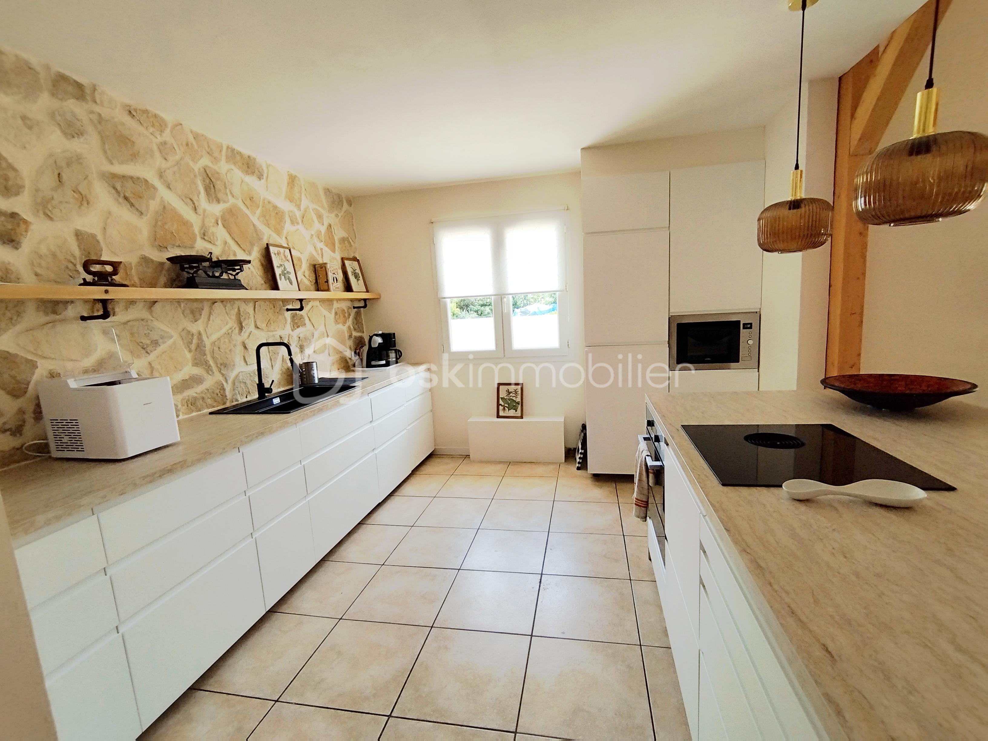 Maison de 219 m² - 1753429562131.jpg
