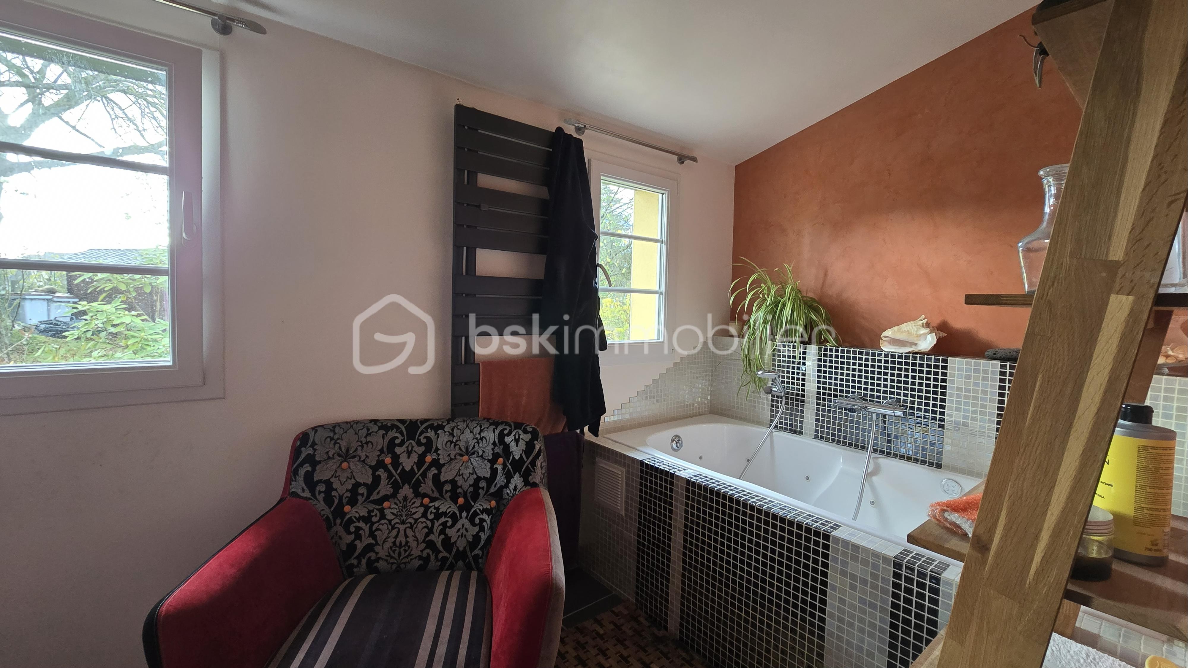 Maison ancienne de 141,32 m² - sdb.png