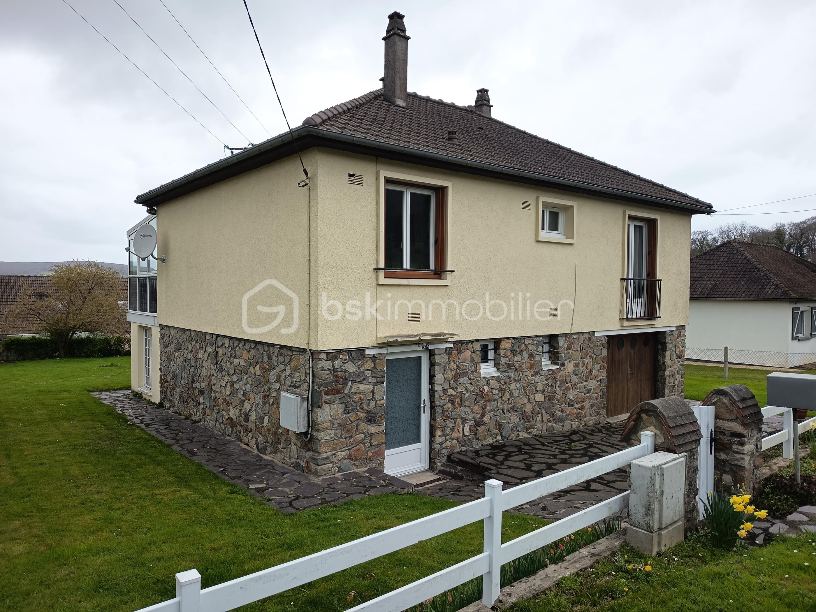 photo façade et pignon sur rue.jpg