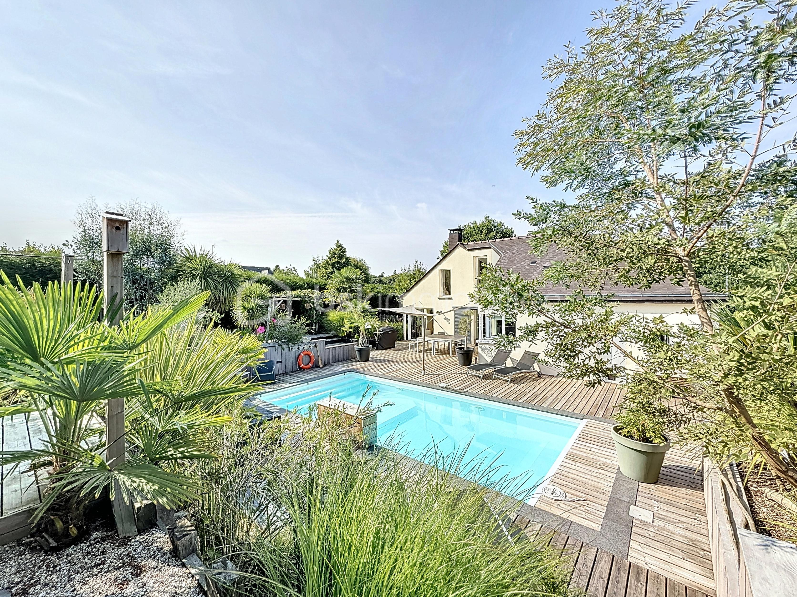 Demeure de 180 m² - maison-boirg-de-compte_00002.jpg