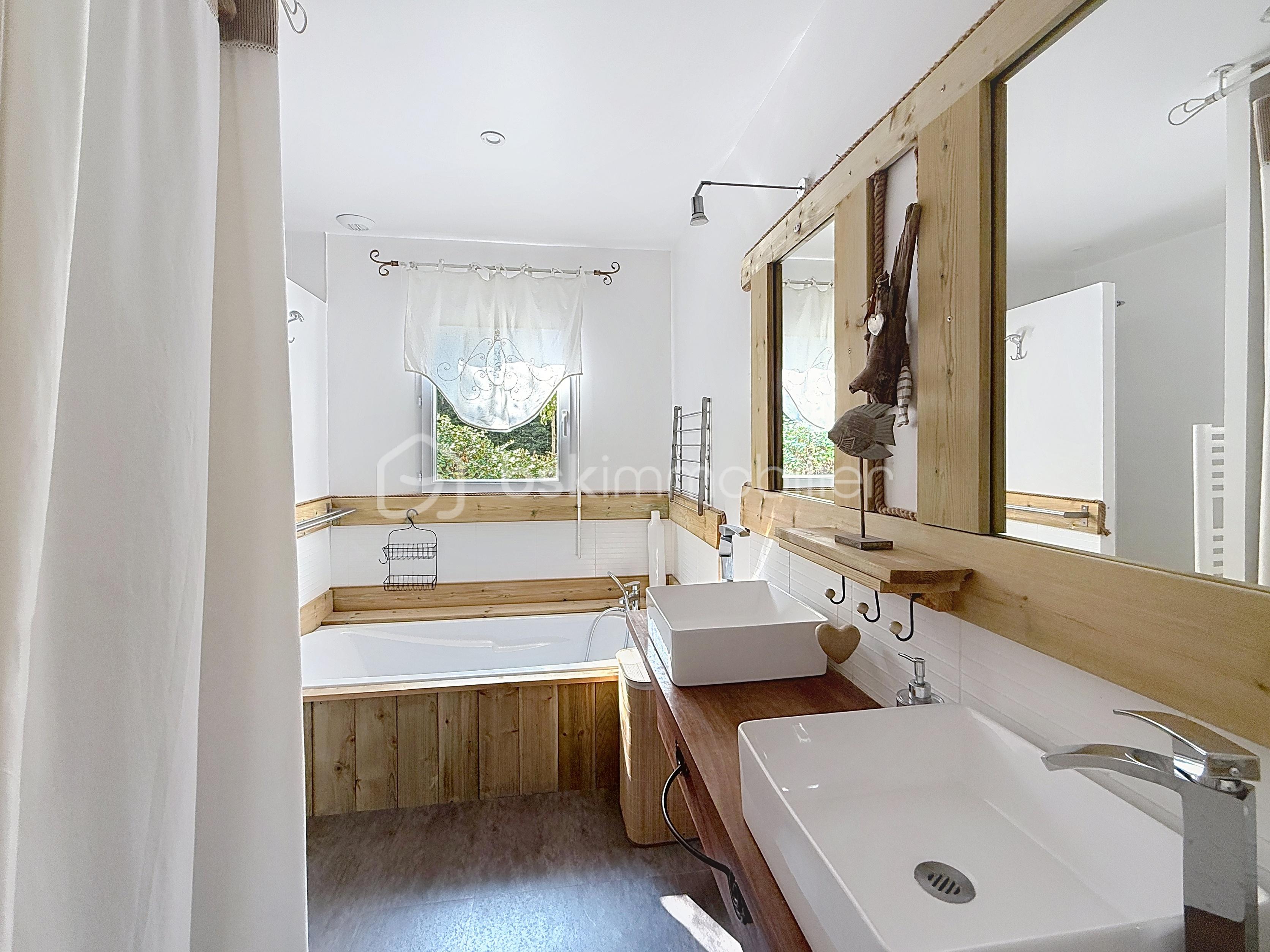 Demeure de 180 m² - maison-boirg-de-compte_00004.jpg
