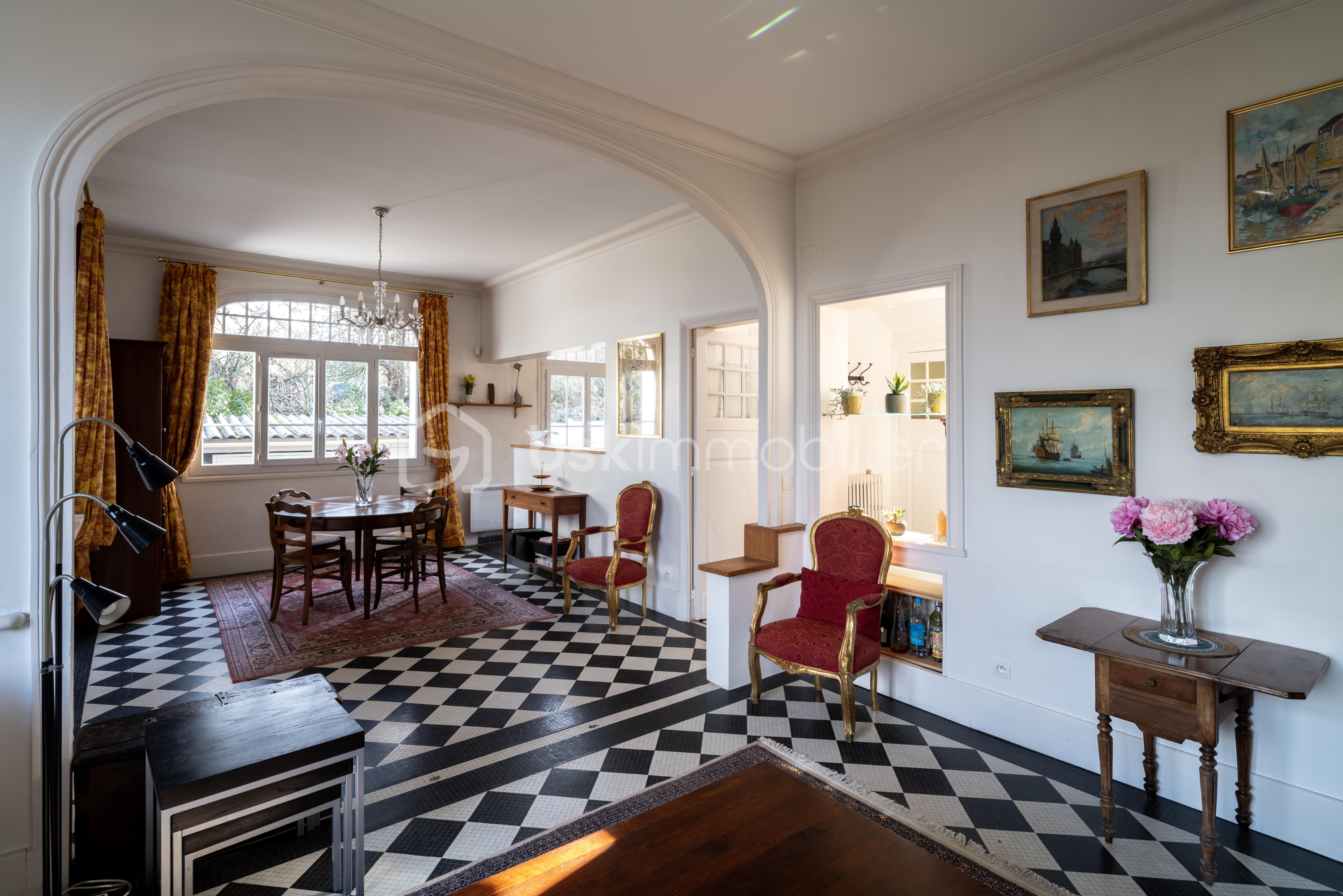 Maison de 170 m² - 20260120 Marnières-4 rdc séjour salon.jpg