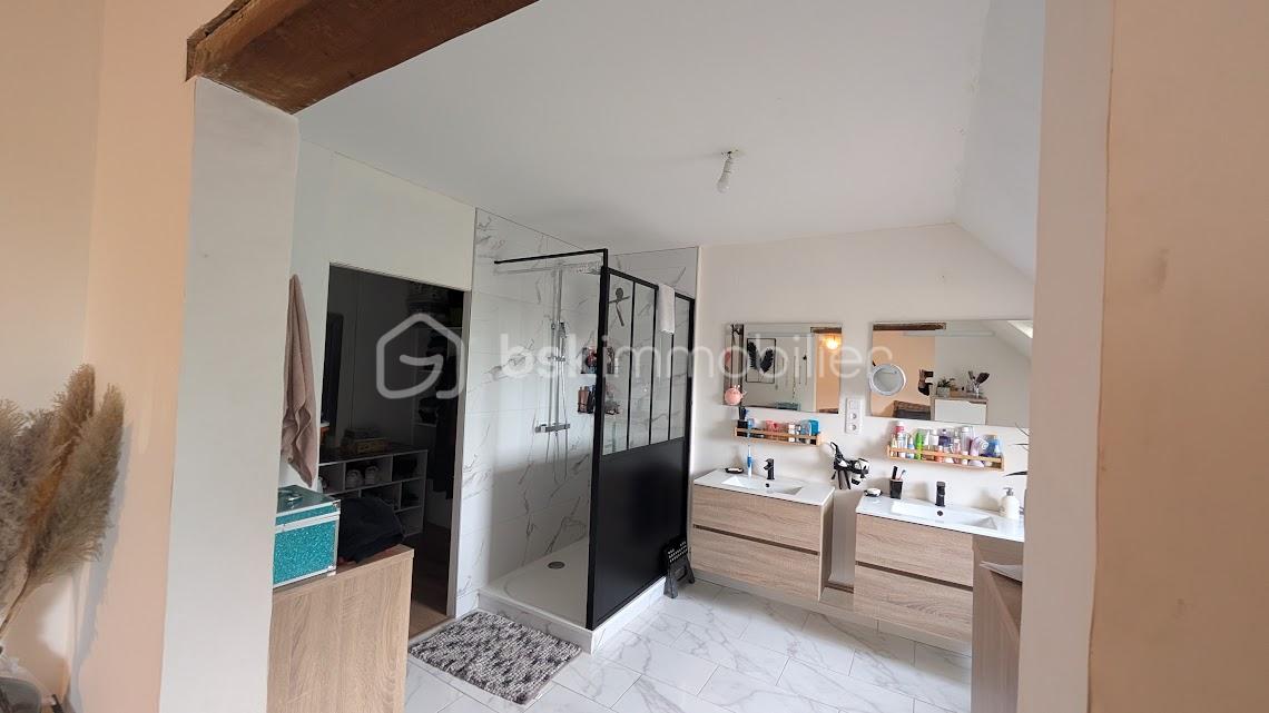 BENOIT SUITE SDB BONNE.jpg