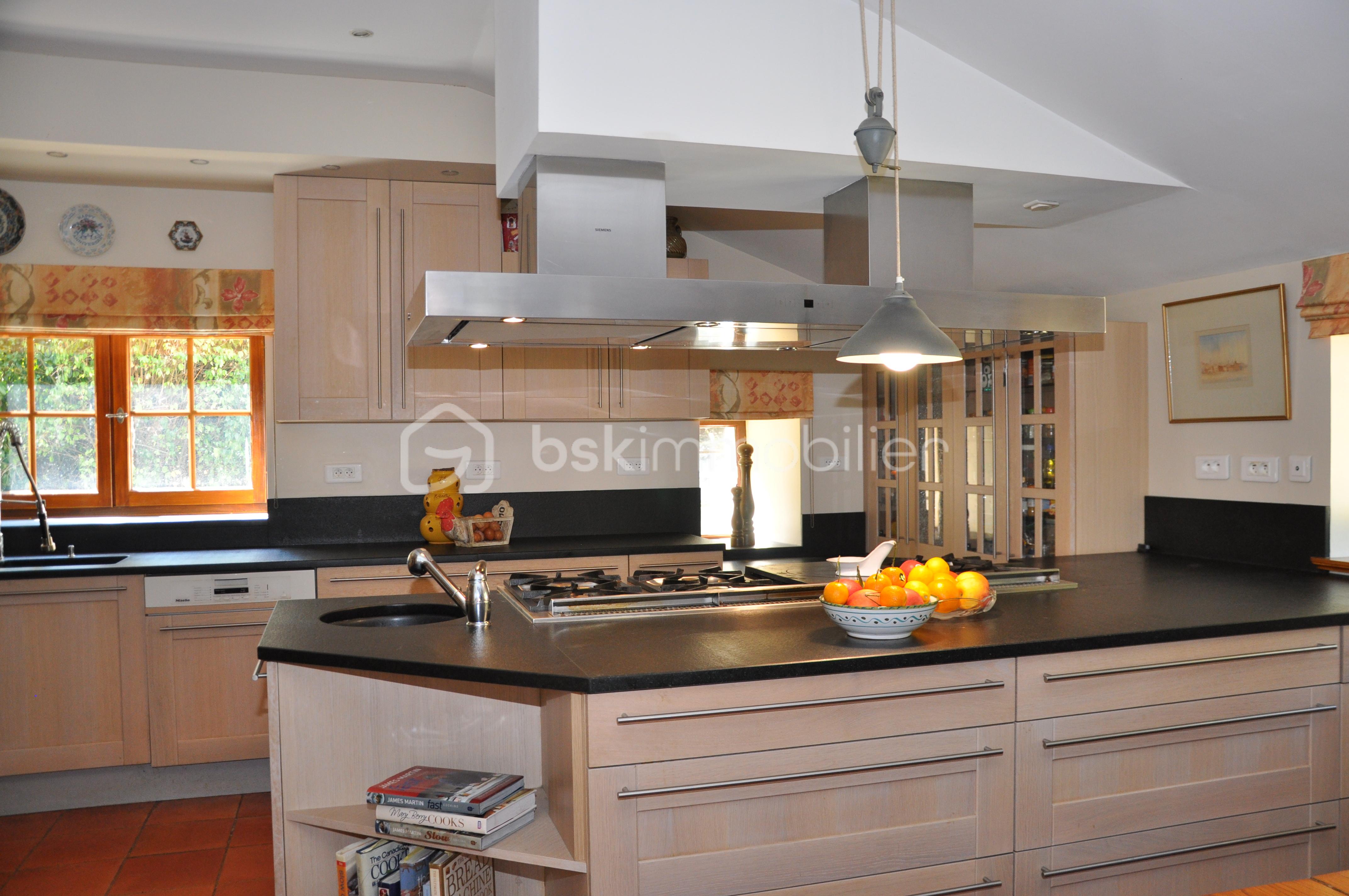 Maison de 251 m² - kitchen.JPG