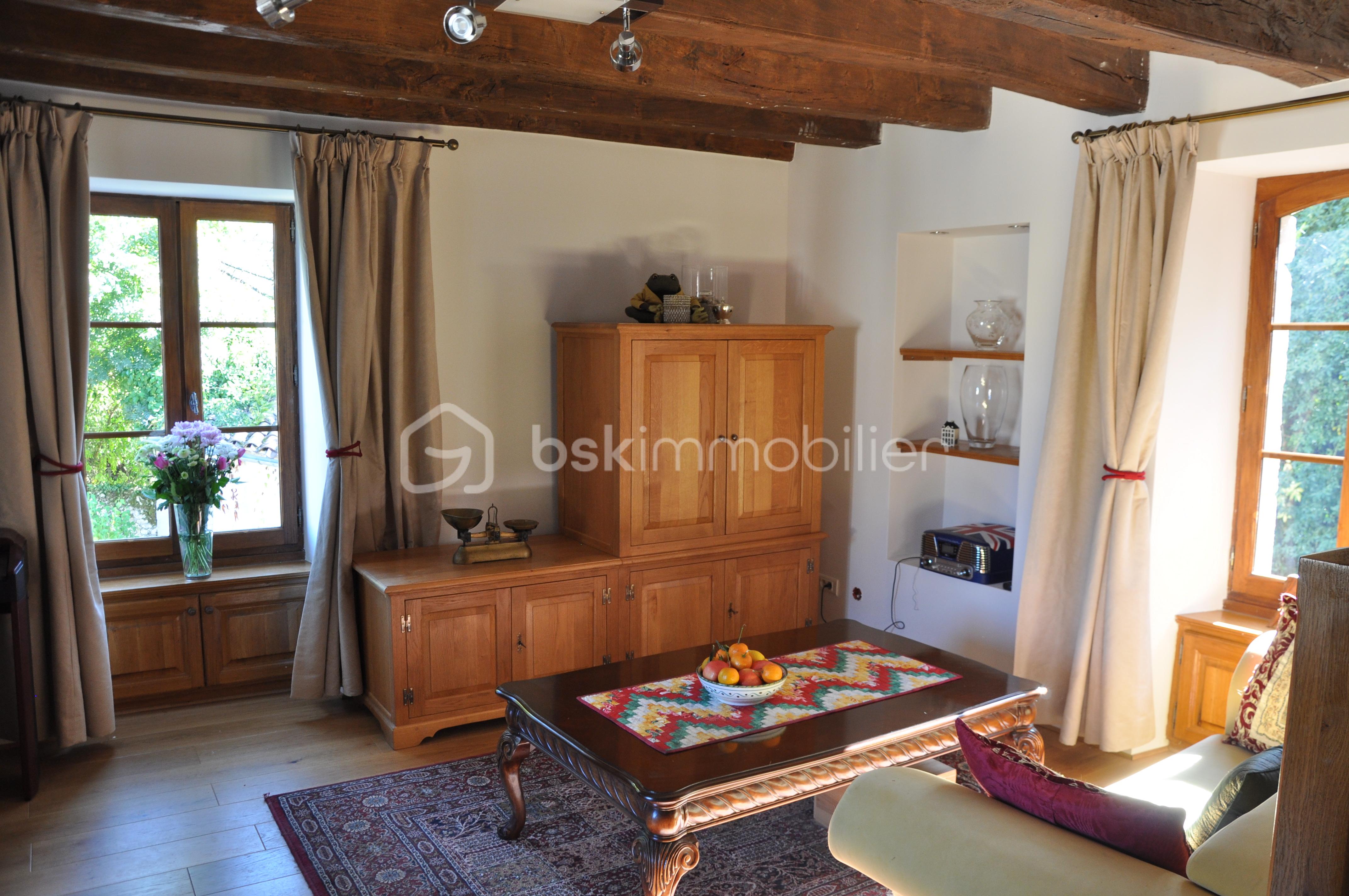 Maison de 251 m² - family roomtv.JPG