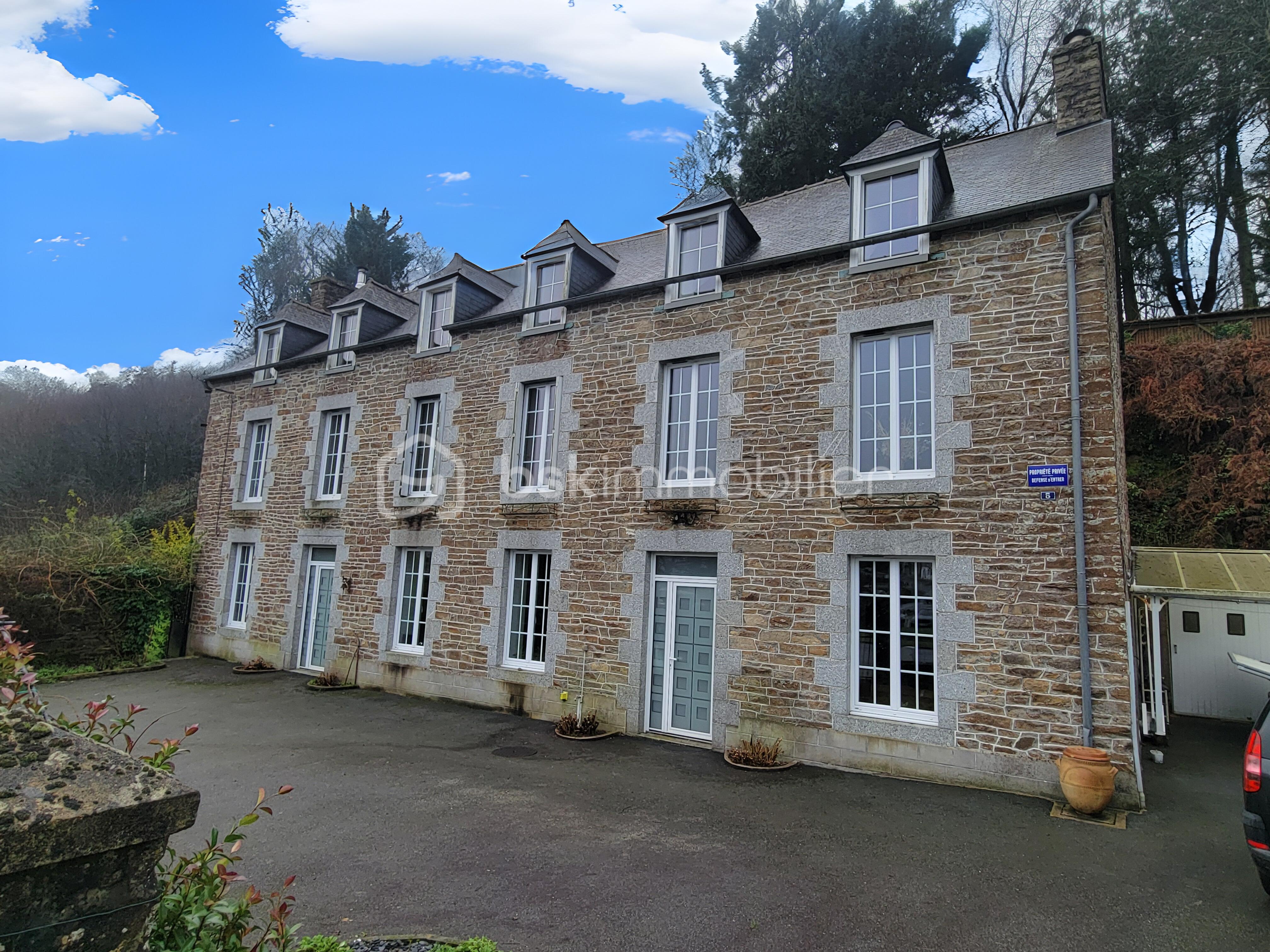 Maison en pierre de 239 m² - 11c8ca8b-6ab3-4307-bf0c-52cd741ad24d.jpg