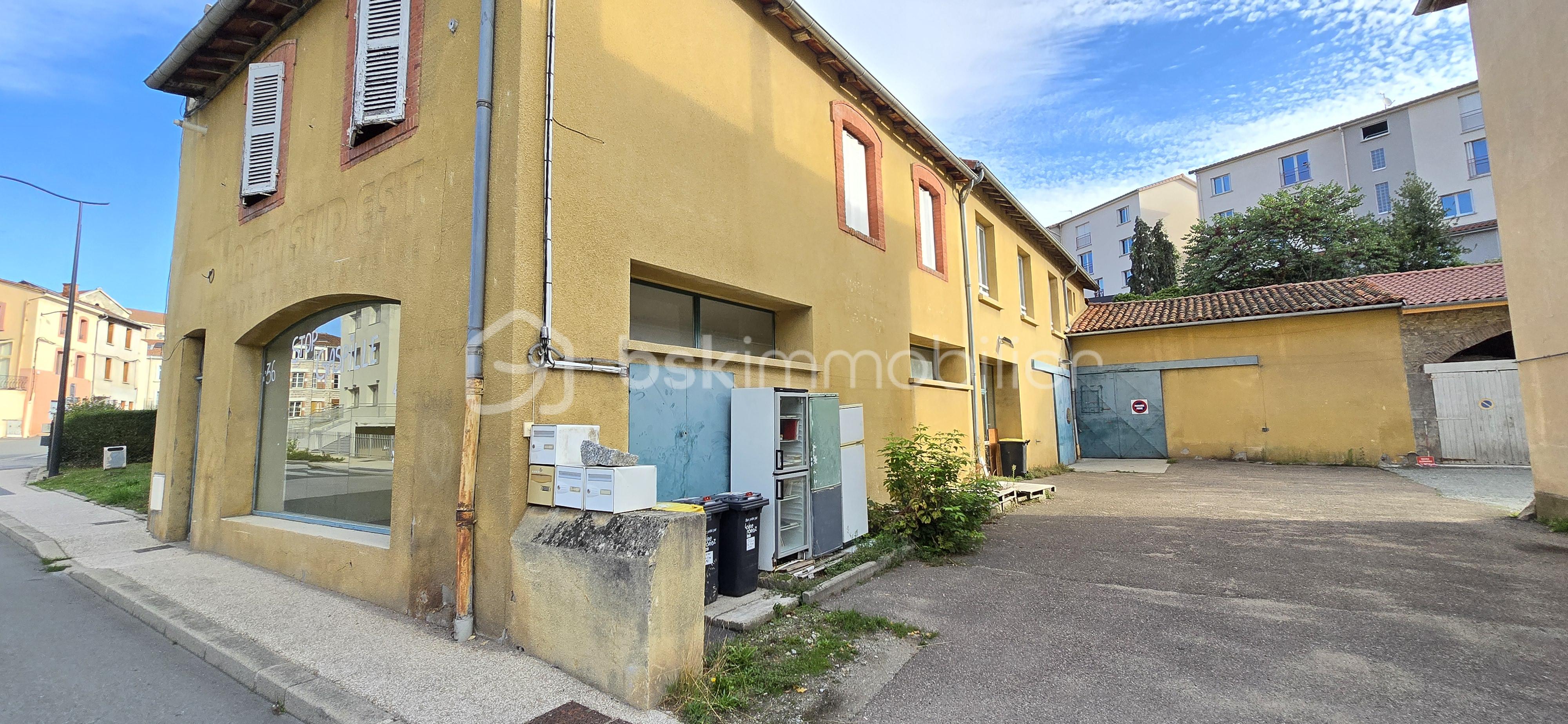 Immeuble de 105 m² - 4621.jpg