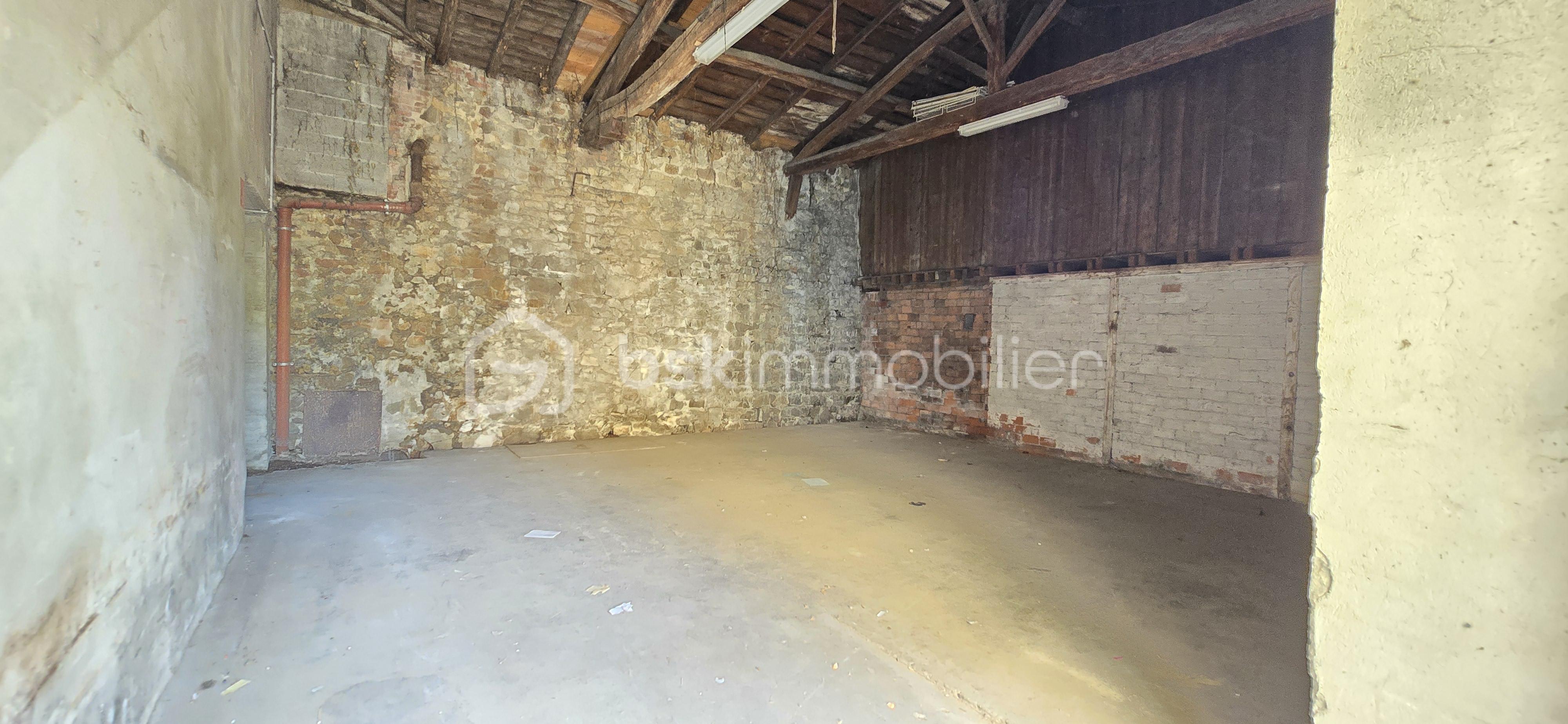 Immeuble de 105 m² - 4631.jpg