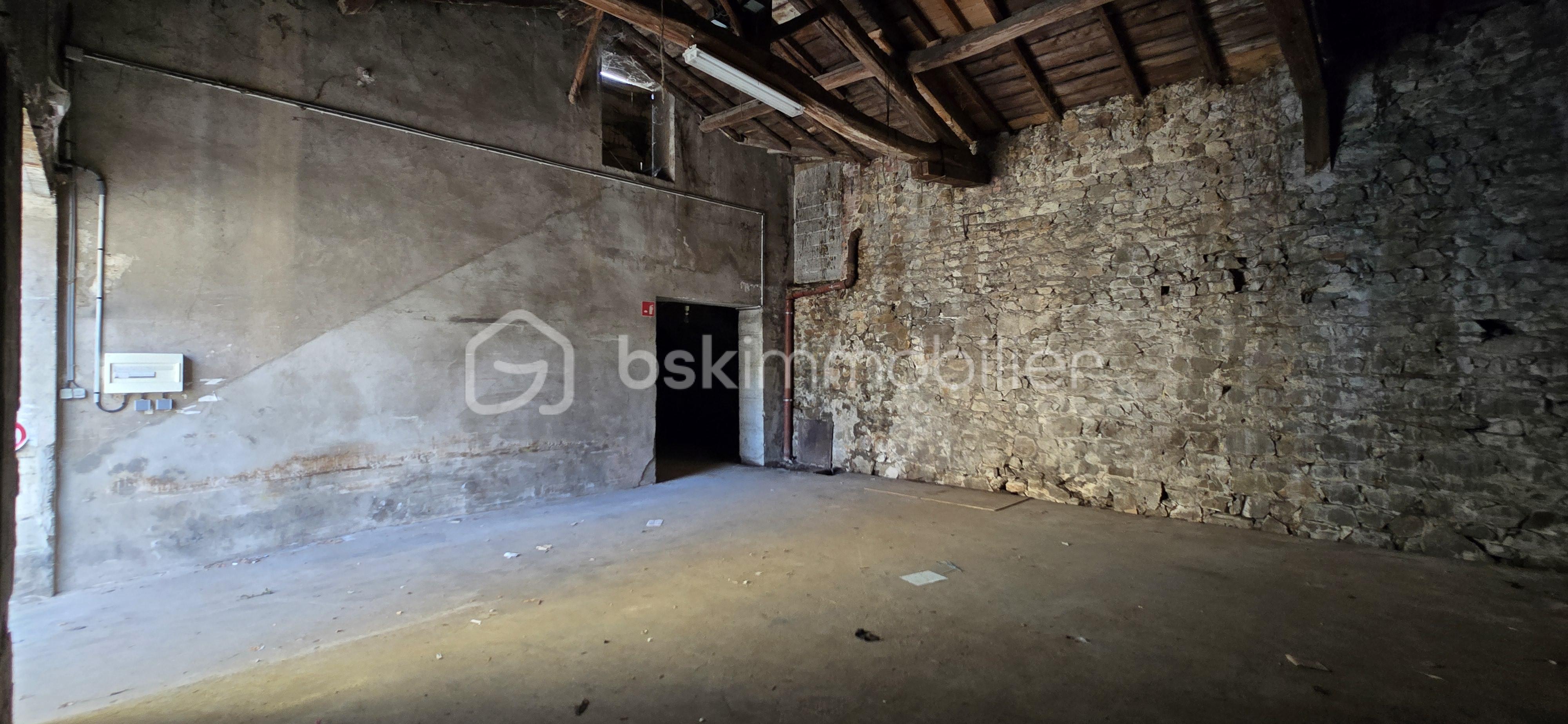 Immeuble de 105 m² - 4637.jpg