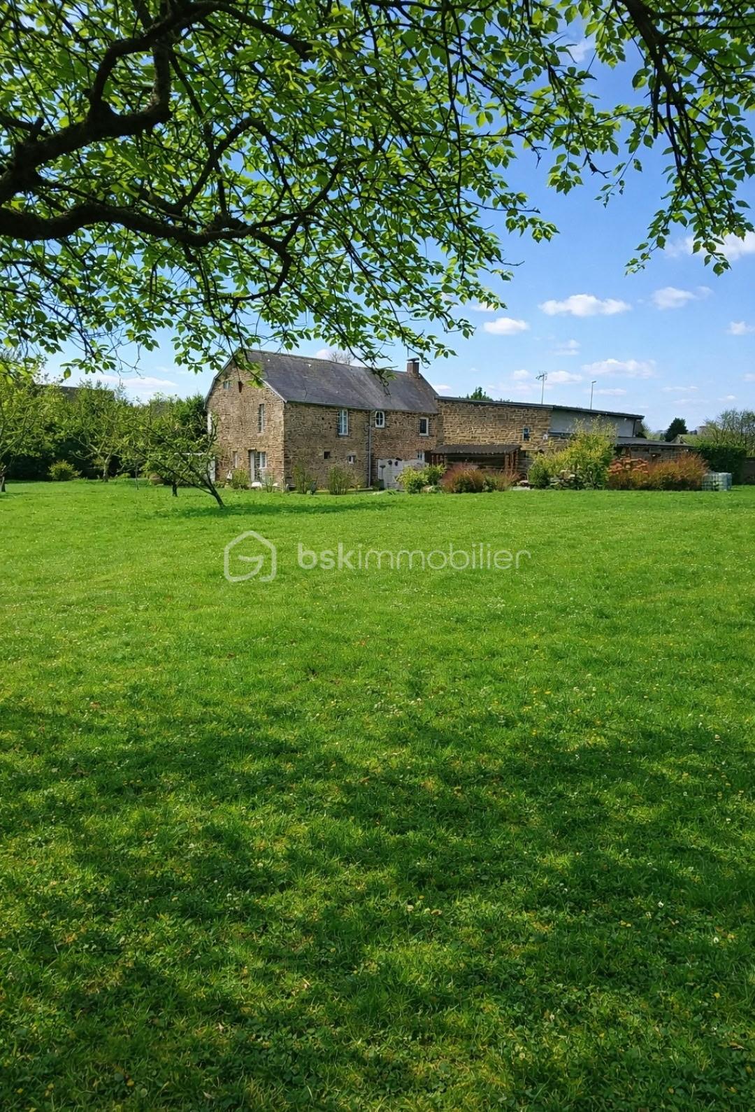 Maison en pierre de 190 m²