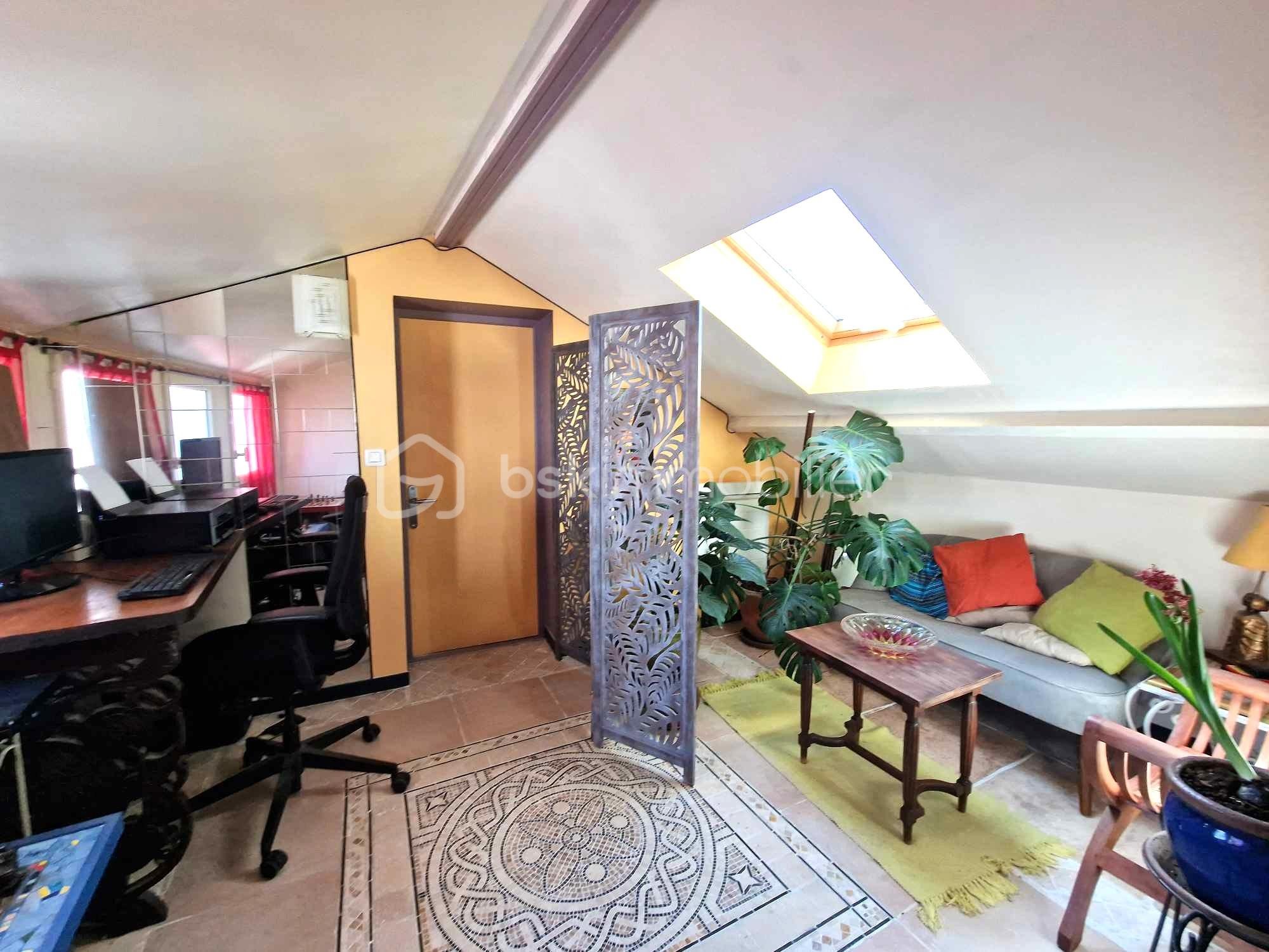 Maison de 94 m² - 487323115_507348929117034_6103179856137227419_n.jpg