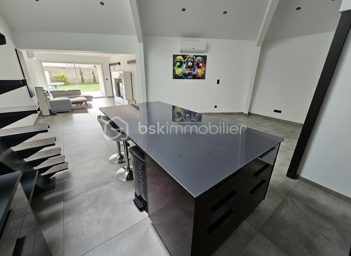 Maison de 122,92 m² - generated_2025-11-17T20_06_01.660.jpg