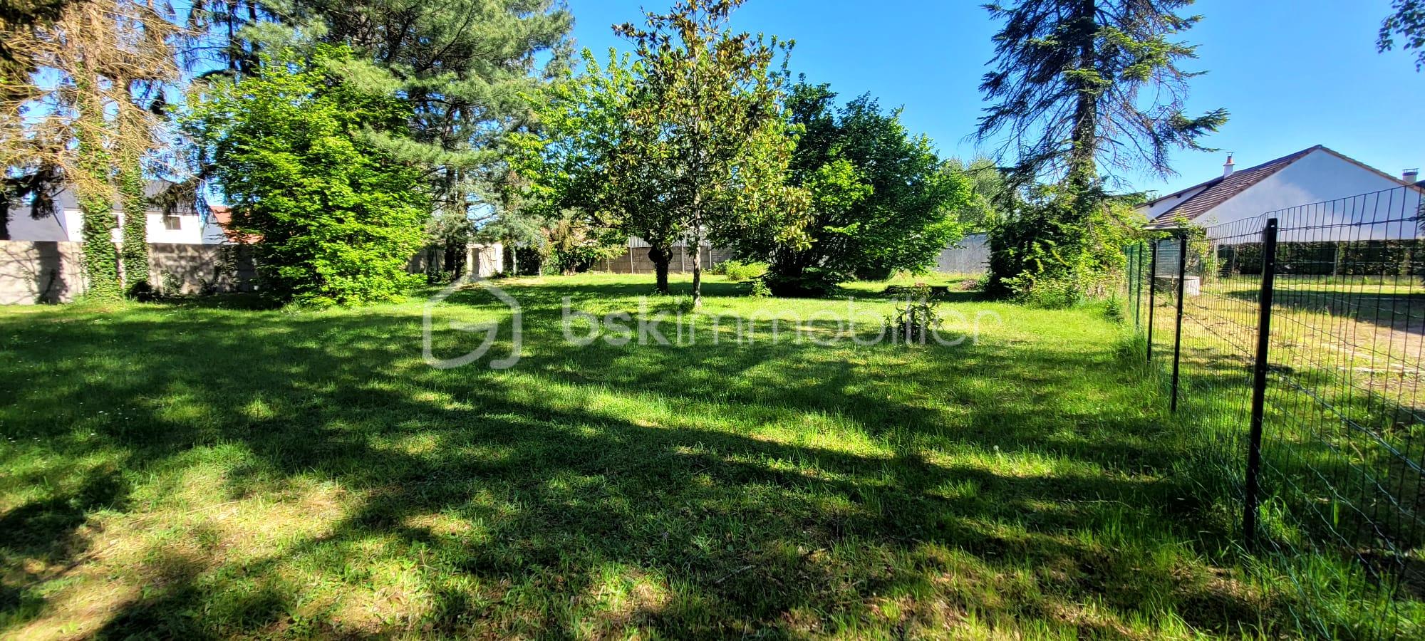 Terrain de 1 127 m² - IMG-20250602-WA0013.jpg
