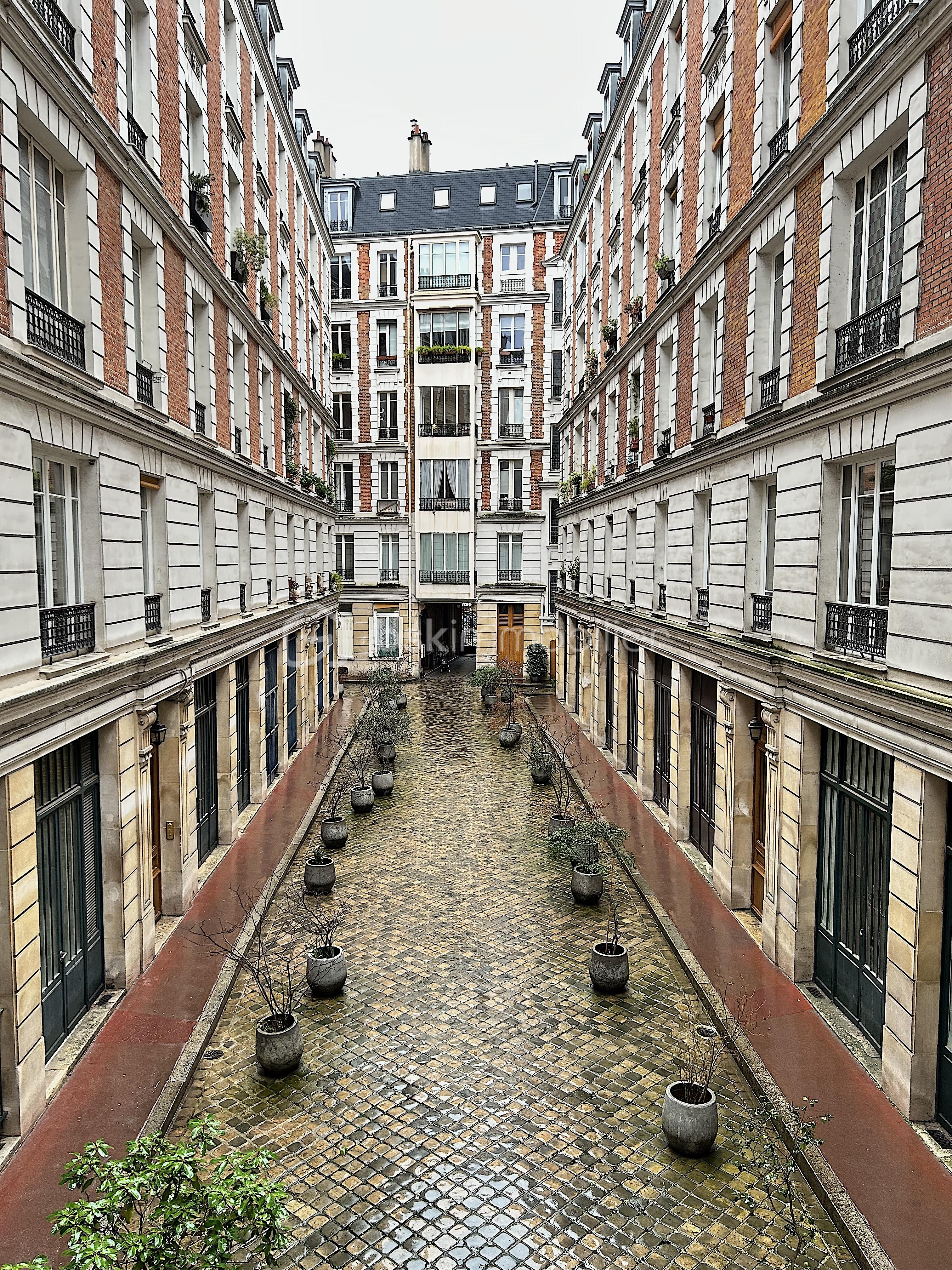 cour.jpeg