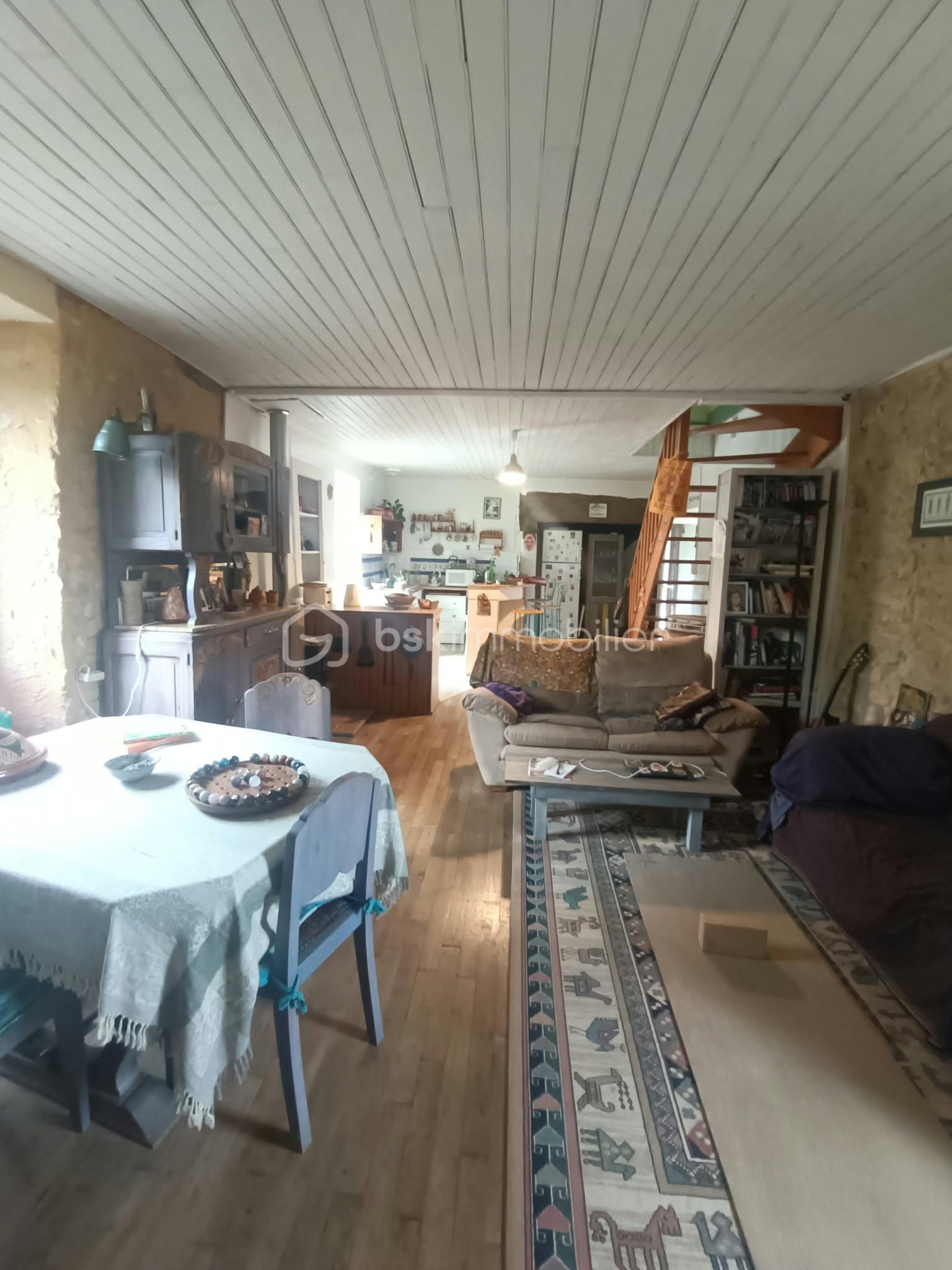 a66dbdd2-25b0-430d-aec3-3c8b7de2883a.jpg