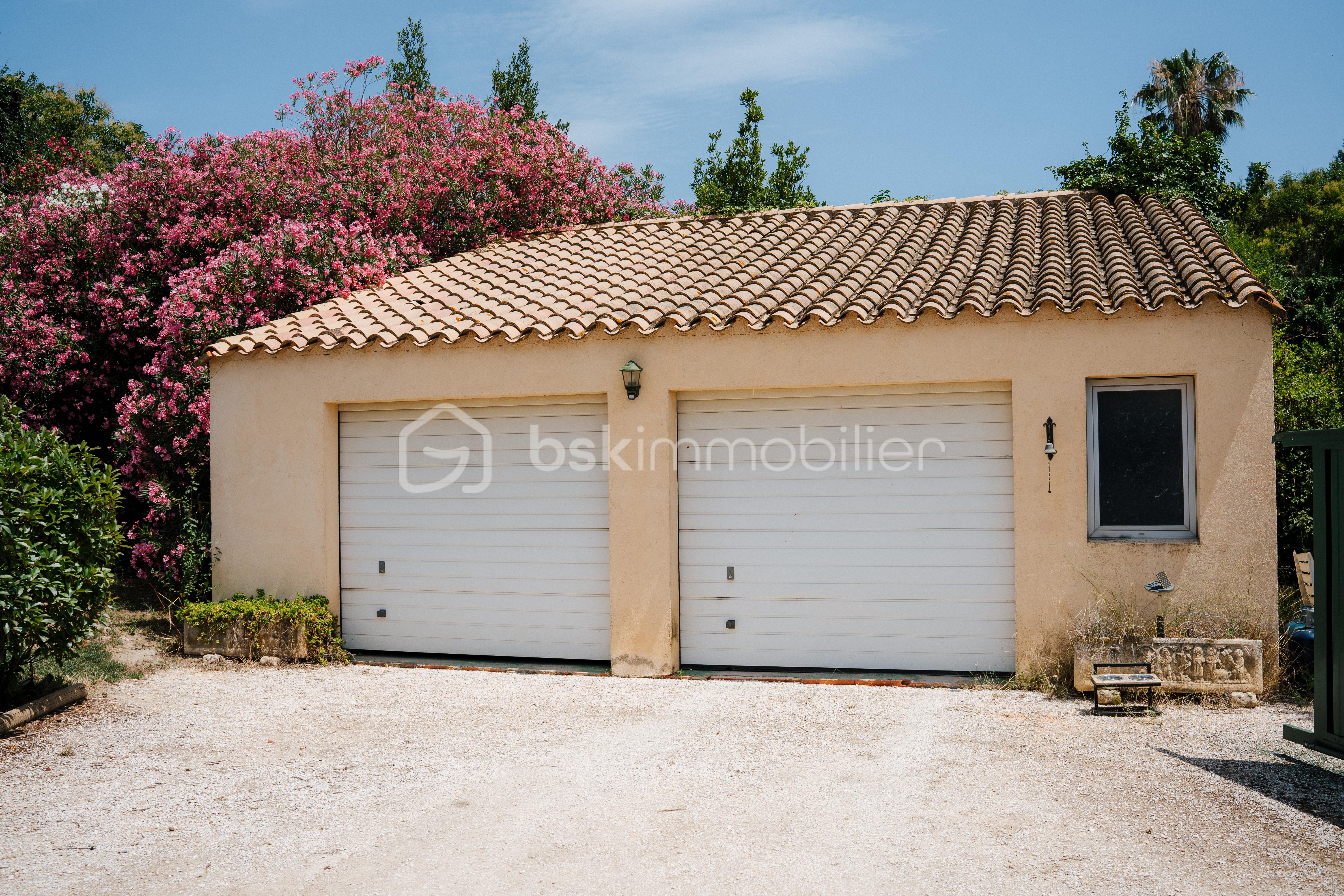 Maison provencale de 112 m² - VILLA JARDIN SAINT JACQUES-13.jpg