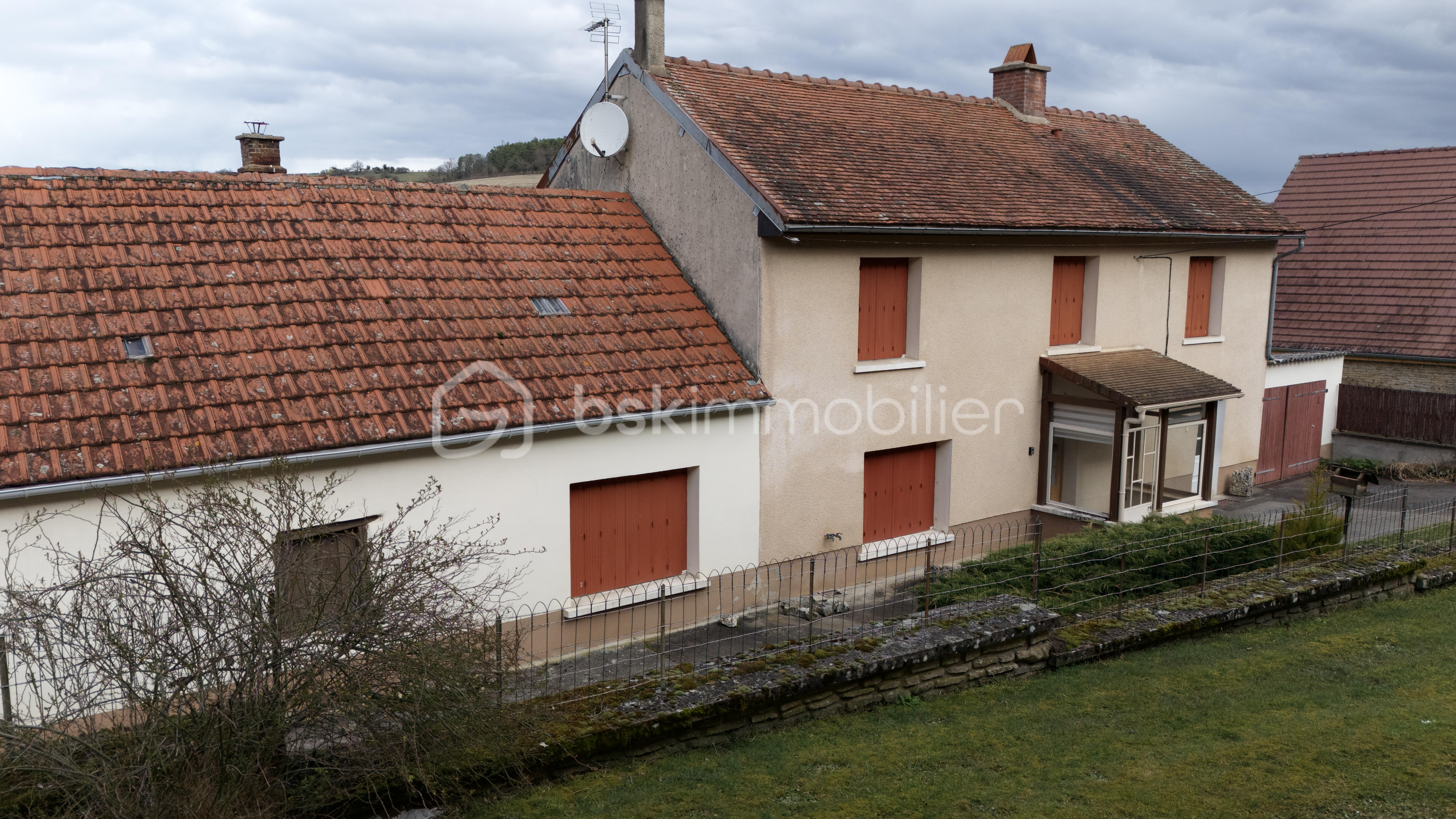 Maison ancienne de 110 m² - dji_fly_20250312_113542_0295_1741686869408_photo.jpeg