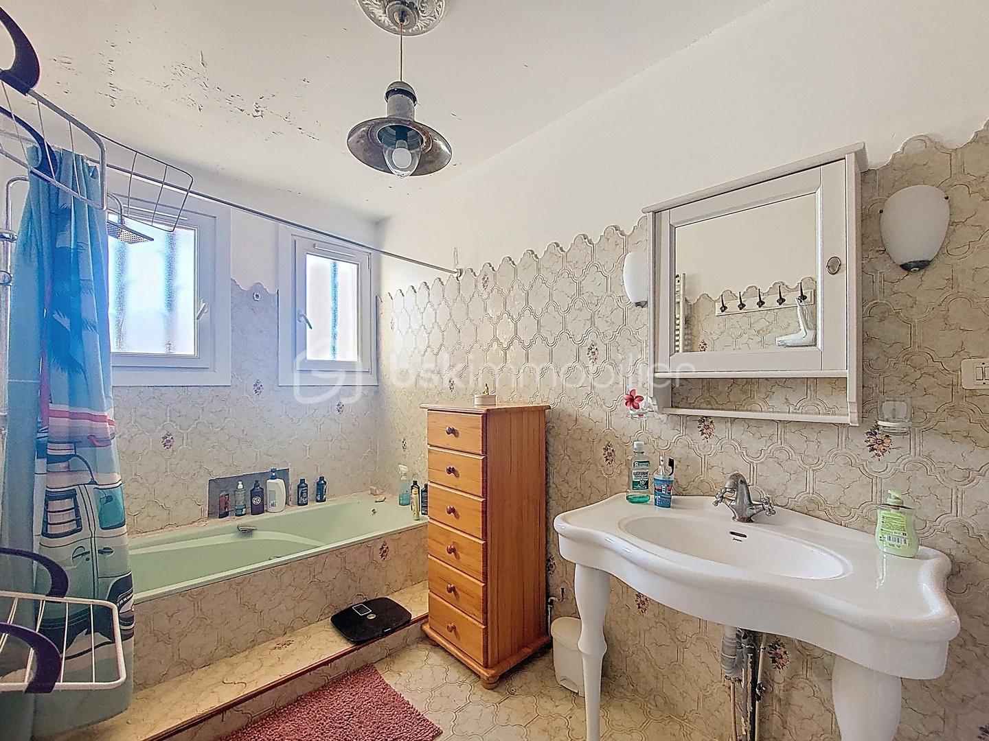 WhatsApp Image 2025-11-28 à 12.44.55_43370ea4.jpg