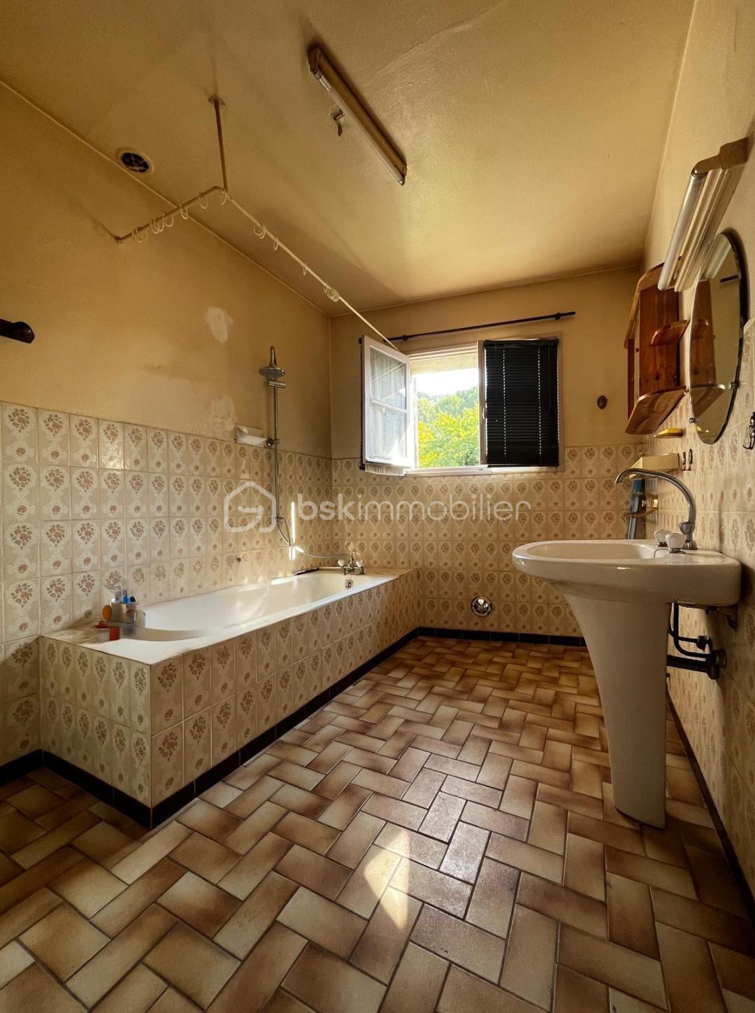 Maison de 129 m² - 6fcc57cc8ef1801-1.jpg