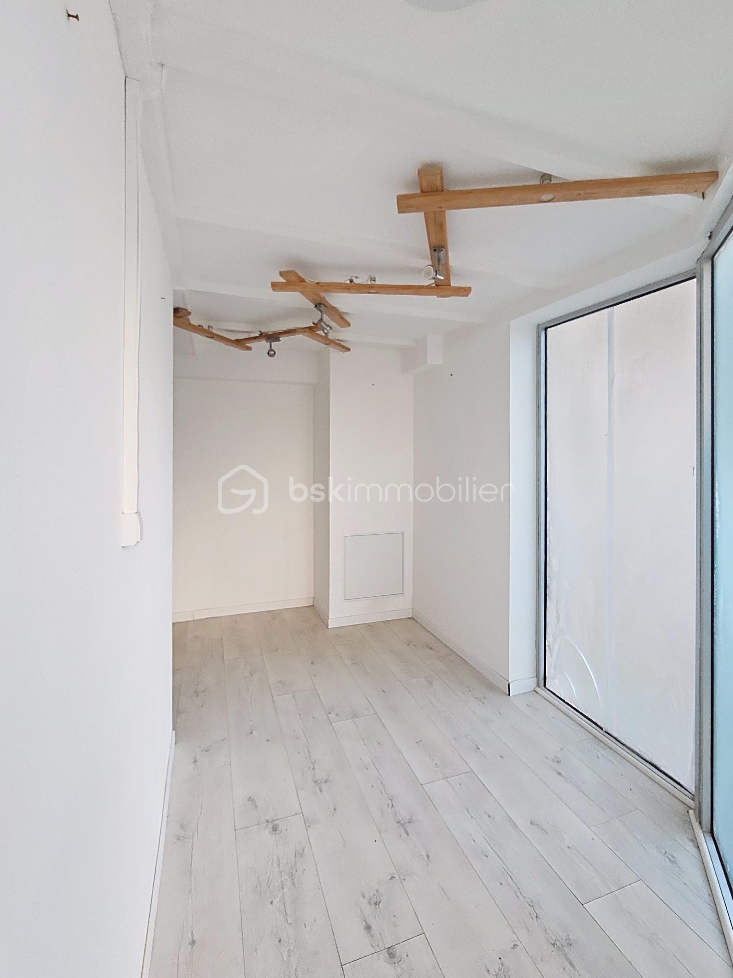 Local d activites de 32,35 m² - local-commercial-imperial-ii_00001.jpg