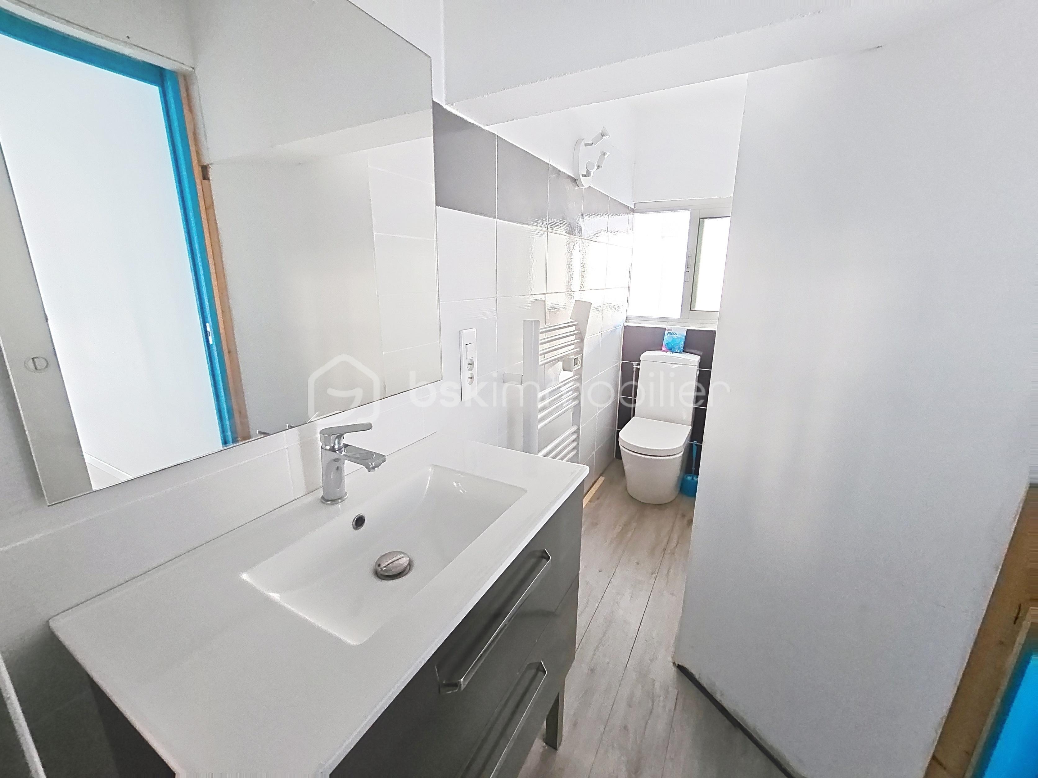 Local d activites de 32,35 m² - local-commercial-imperial-ii_00006.jpg