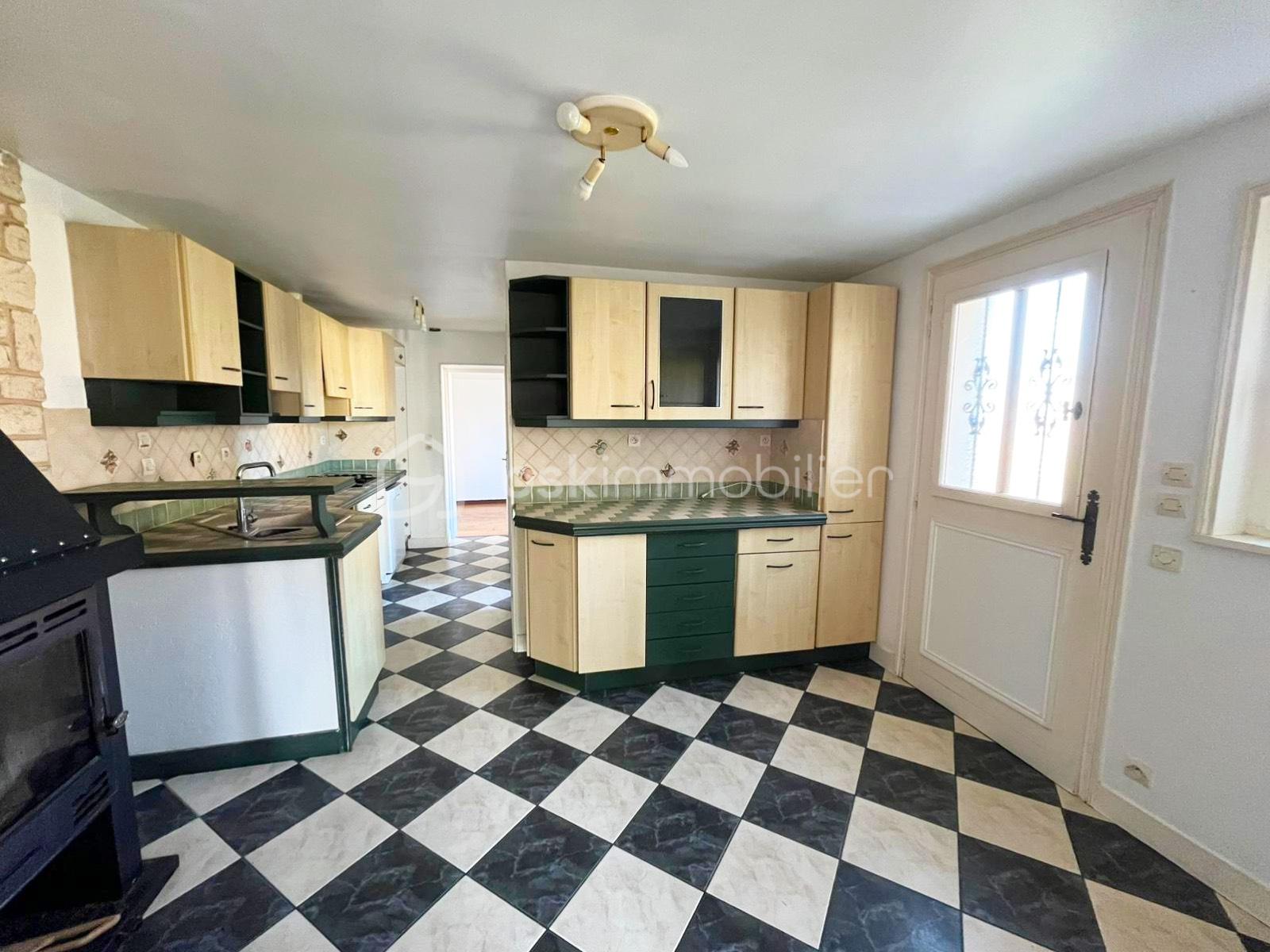Maison de 75 m² - Cuisine face.jpg