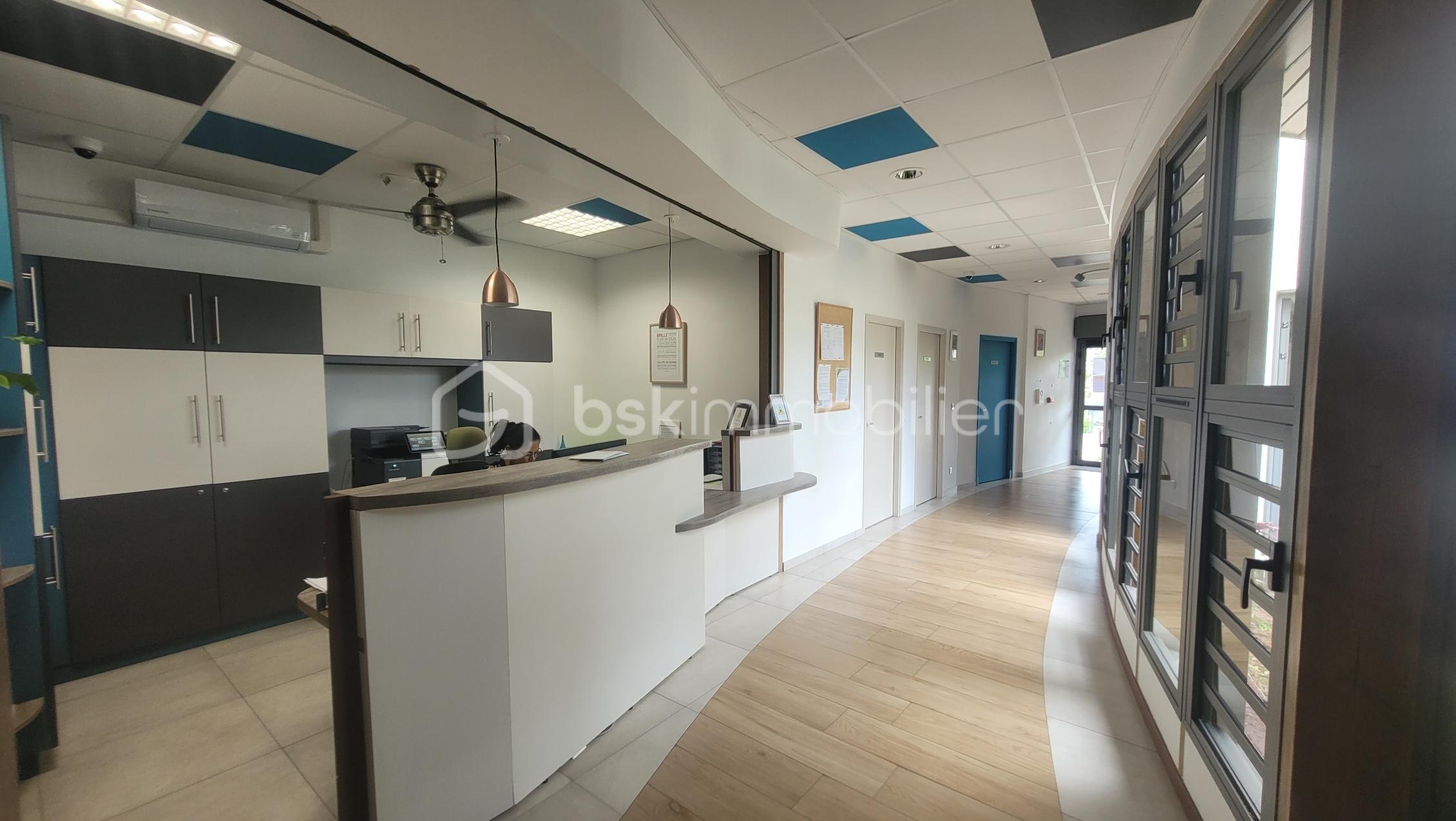 Local d activites de 155 m² - 217428-20.jpg