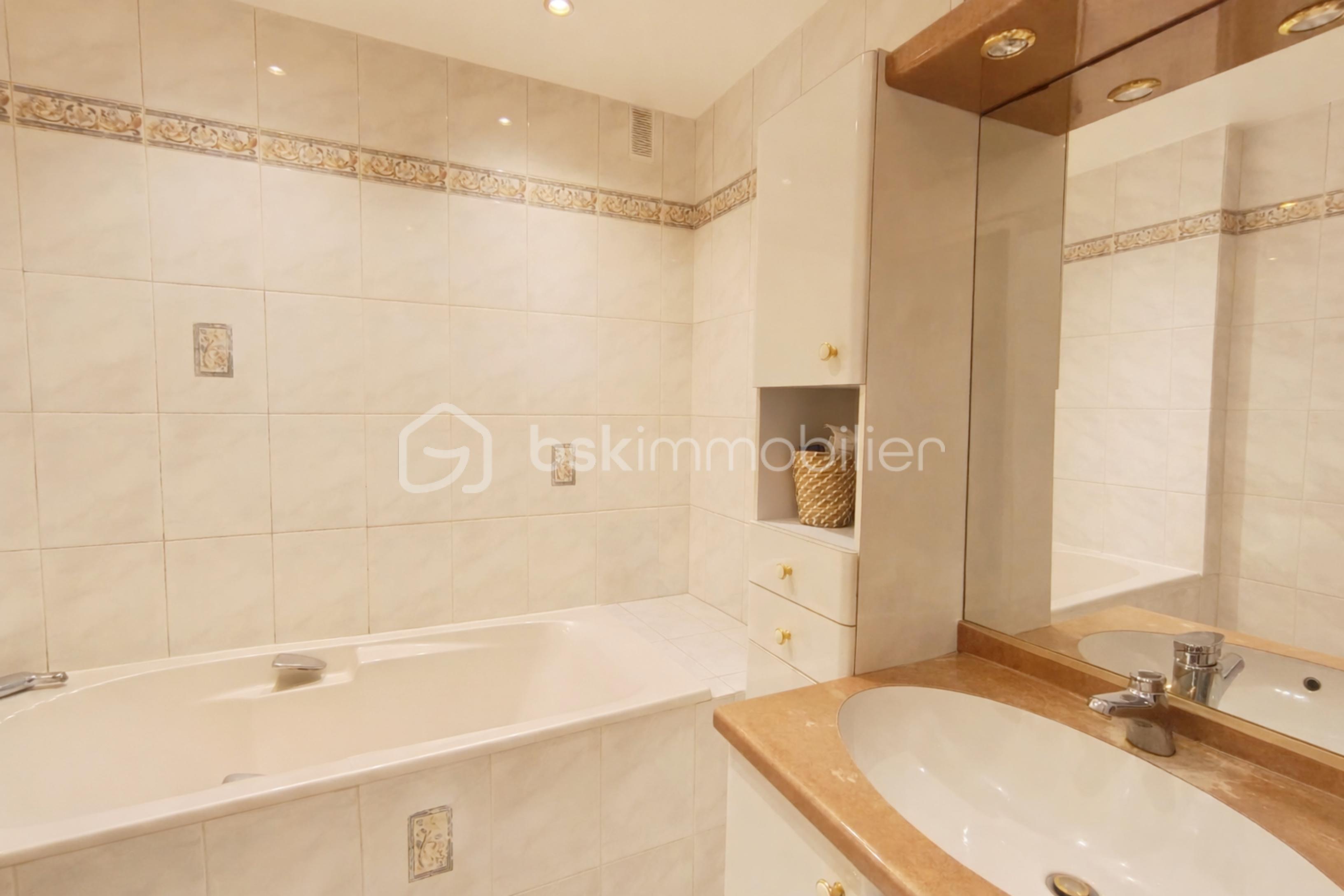 Appartement de 80 m² - resize_ChatGPT Image 16 janv. 2026, 12_34_55.png