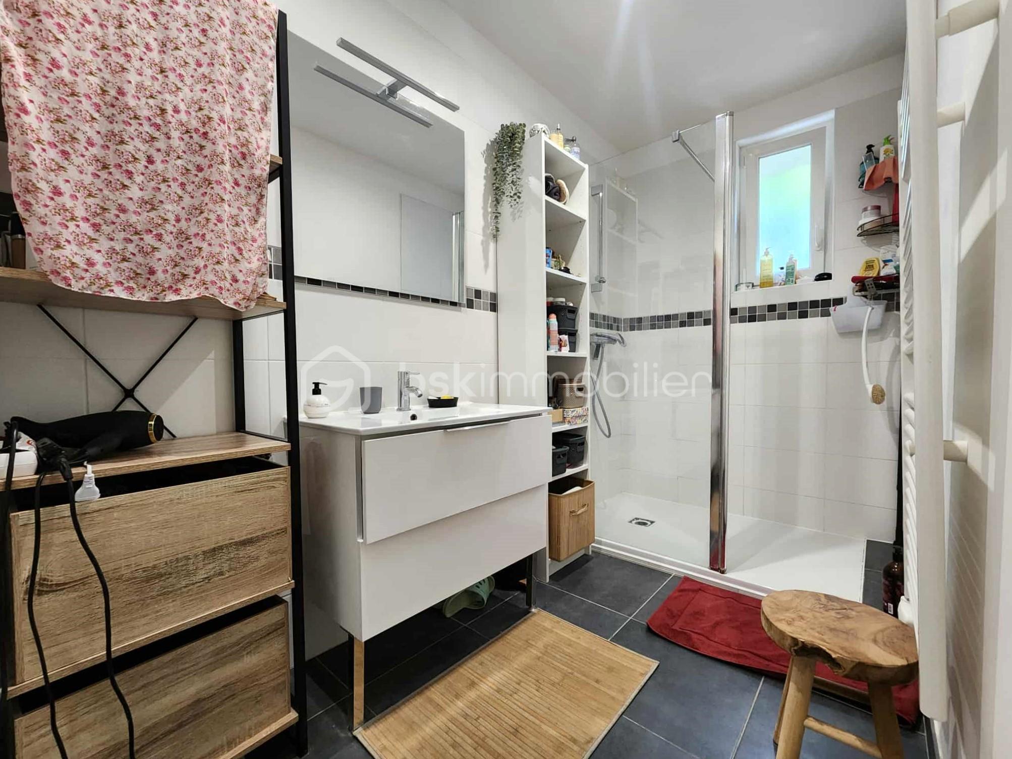 Maison de 246 m² - 05efda57-c899-47bb-9c96-390613f9e7fb (1).jpg