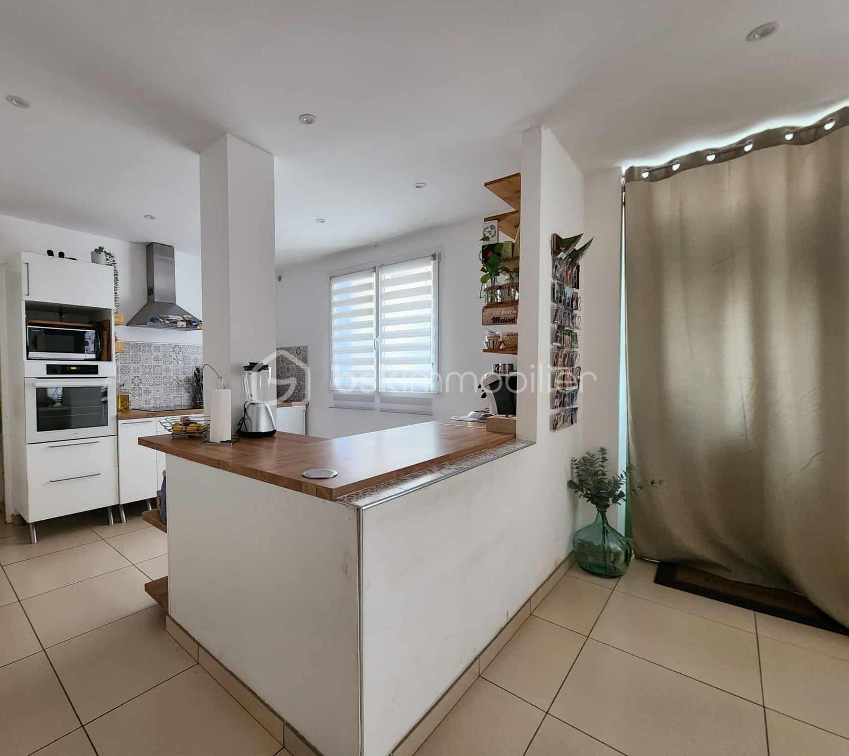 Maison de 246 m² - edc094b3-38e1-4eea-976a-06b6a9c2490f.jpg
