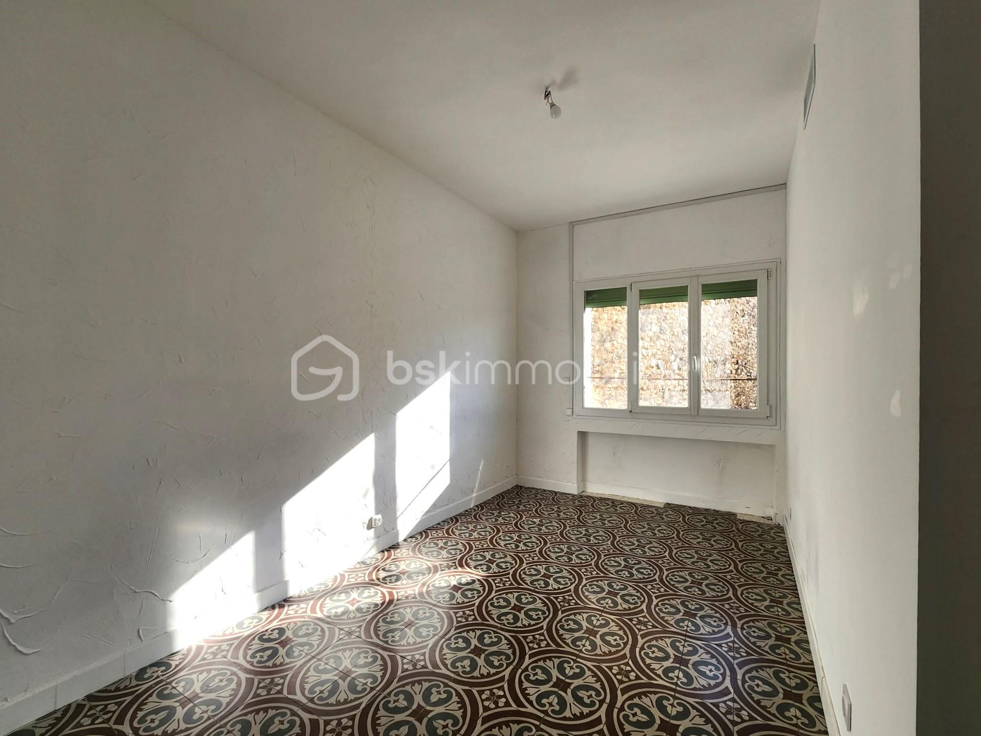 Maison de 246 m² - 0f7eabff-50ee-4336-8505-23d09e7f7c37.jpg