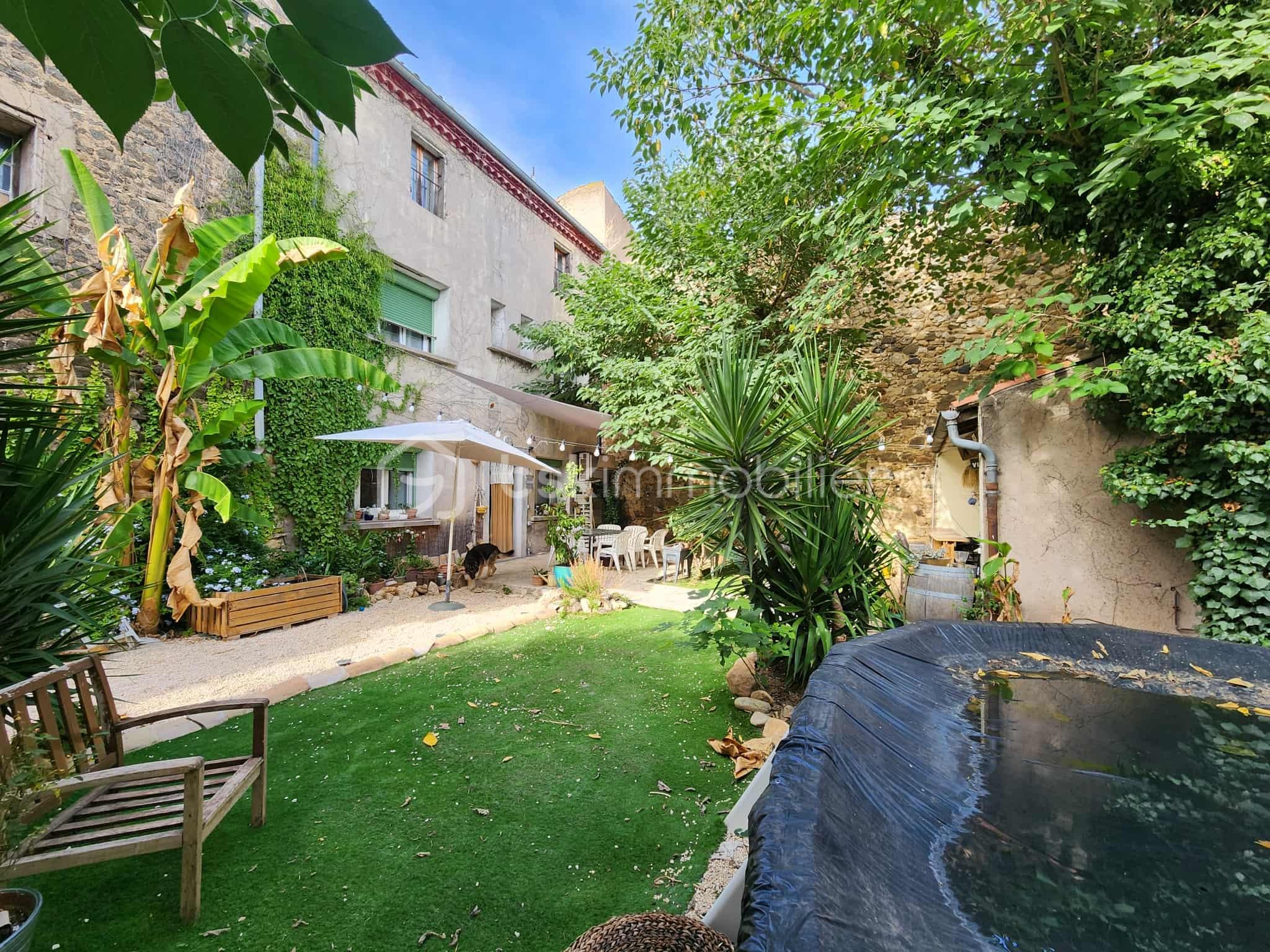Maison de 246 m² - f9ac37e9-343e-468b-ad14-0ff48fd3fbdf.jpg