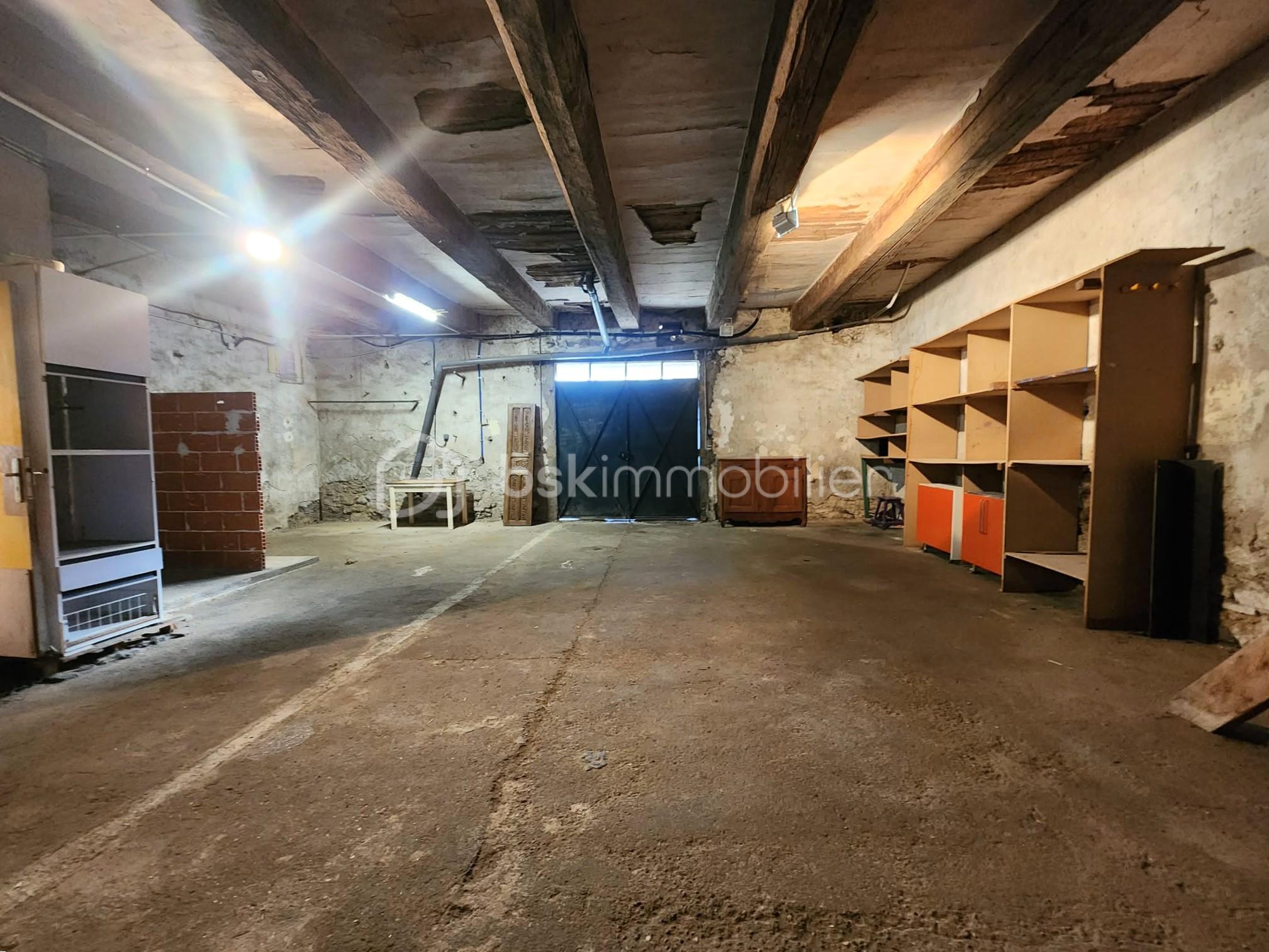 Maison de 246 m² - 973e9e94-10ac-49e4-bdd5-0c828a5f6d3b.jpg