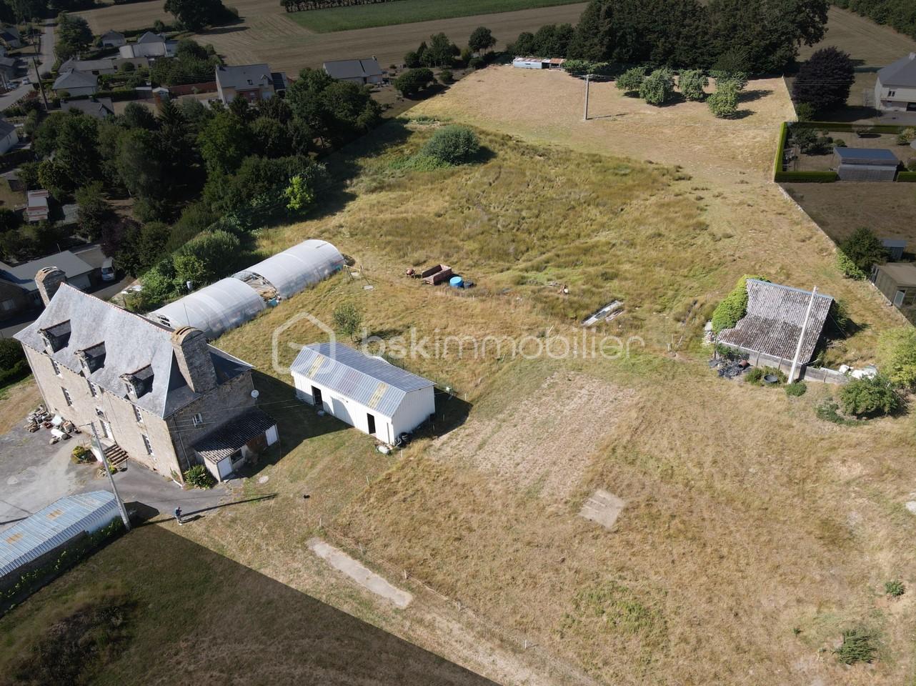 Manoir de 255 m² - drone avec parcelle grisée.jpg