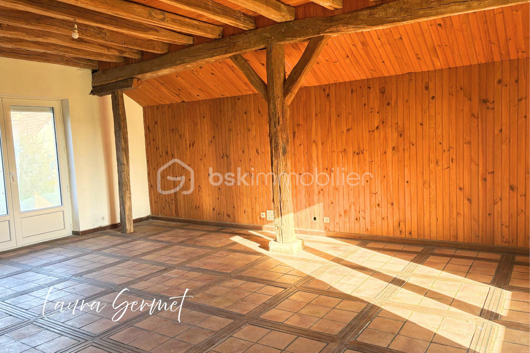 Maison ancienne de 100 m² - 1000000667.png