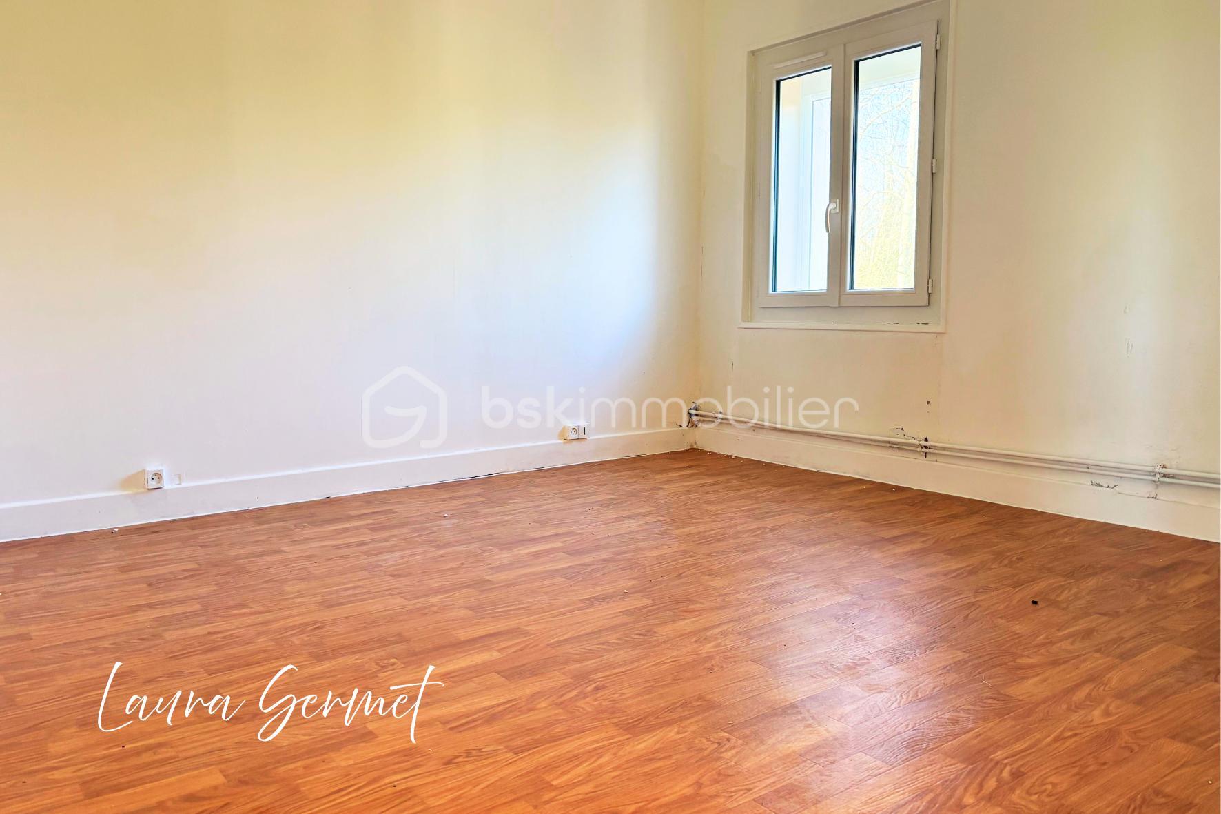 Maison ancienne de 100 m² - 1000000649.png