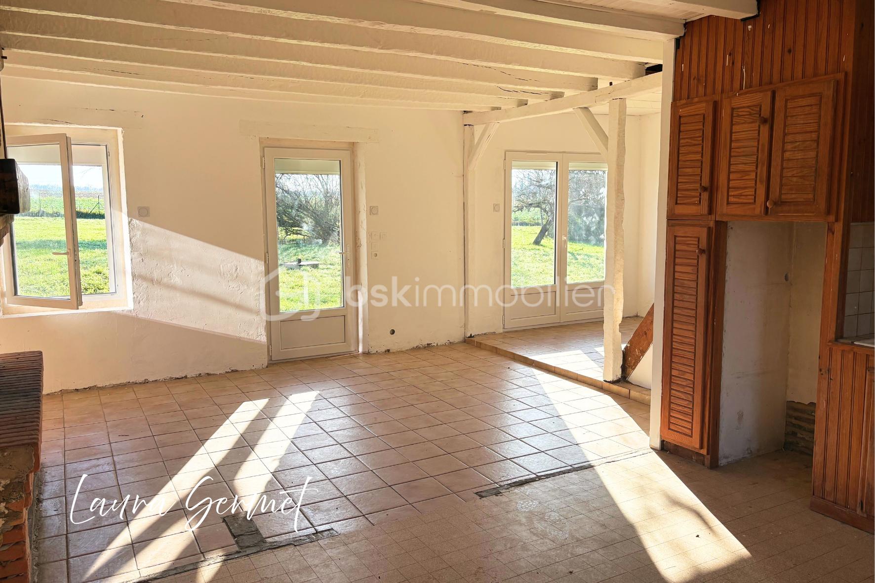 Maison ancienne de 100 m² - 1000000666.png