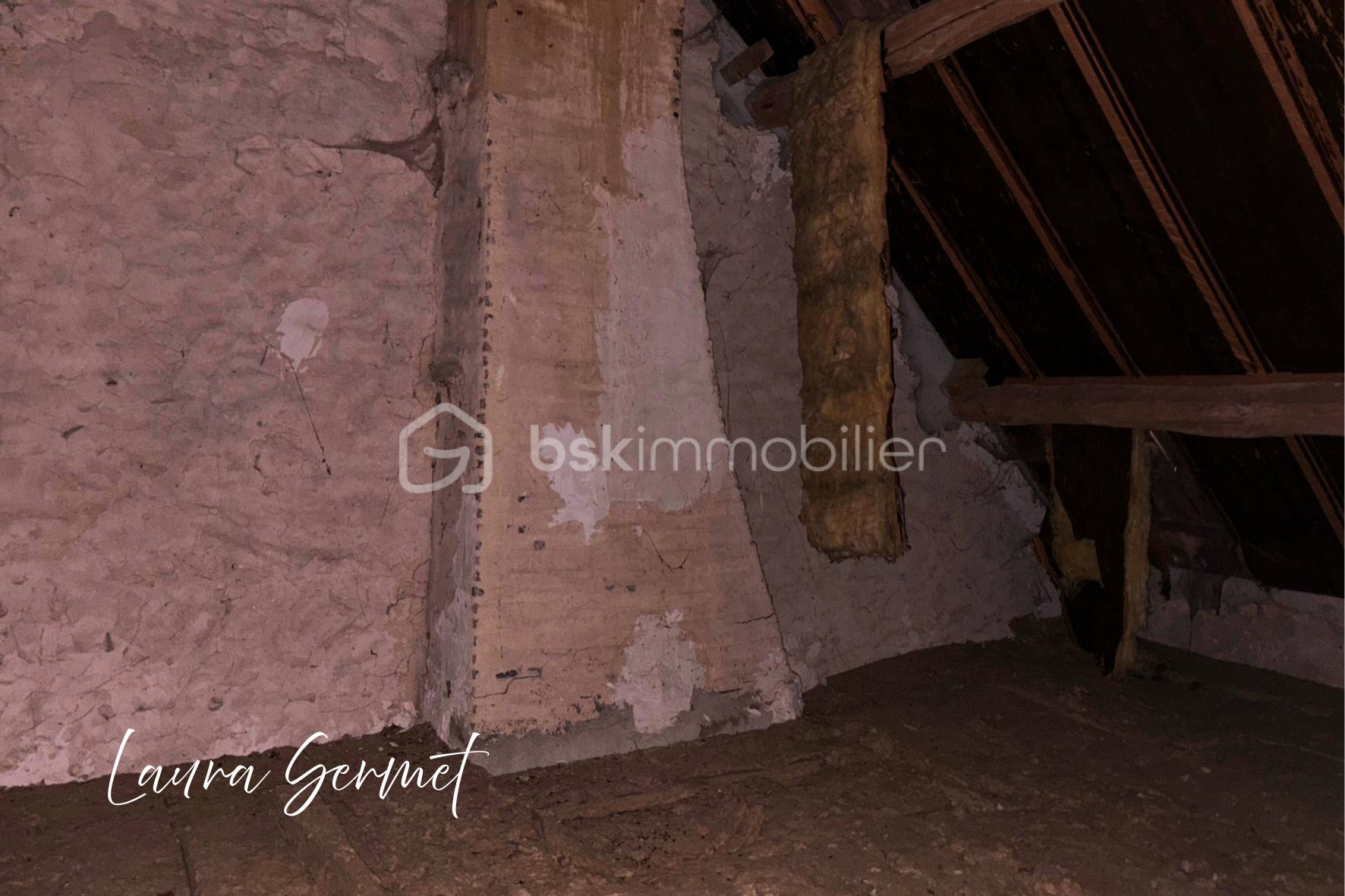 Maison ancienne de 100 m² - 1000000658.png