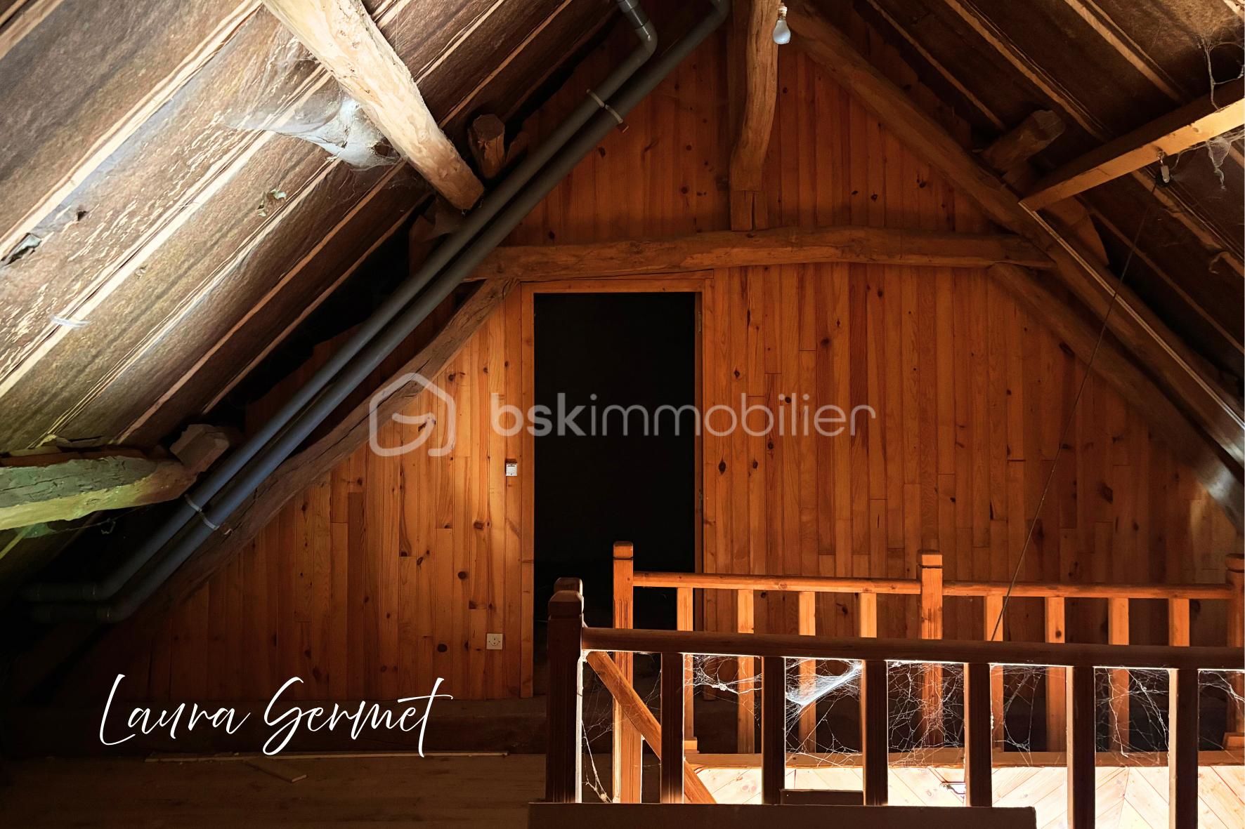 Maison ancienne de 100 m² - 1000000654.png