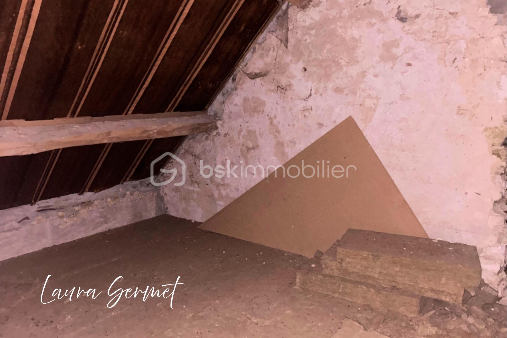 Maison ancienne de 100 m² - 1000000652.png