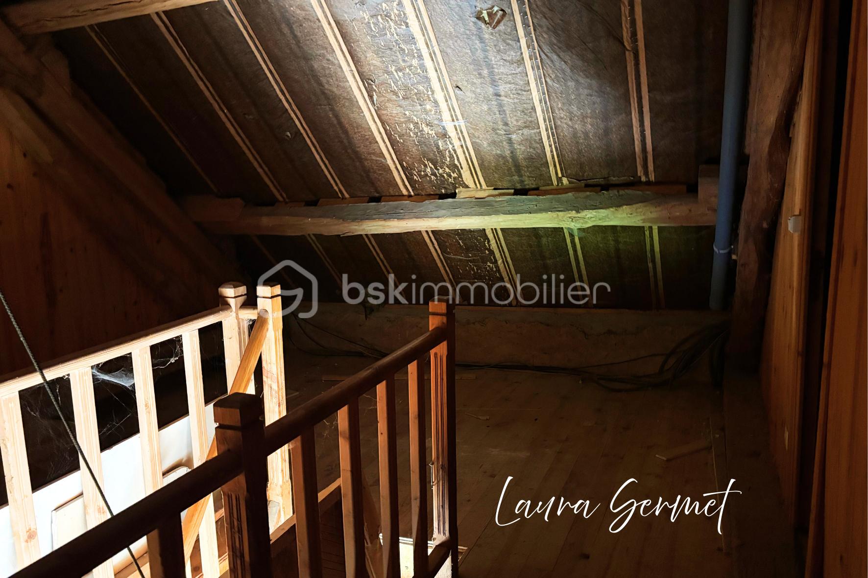 Maison ancienne de 100 m² - 1000000659.png