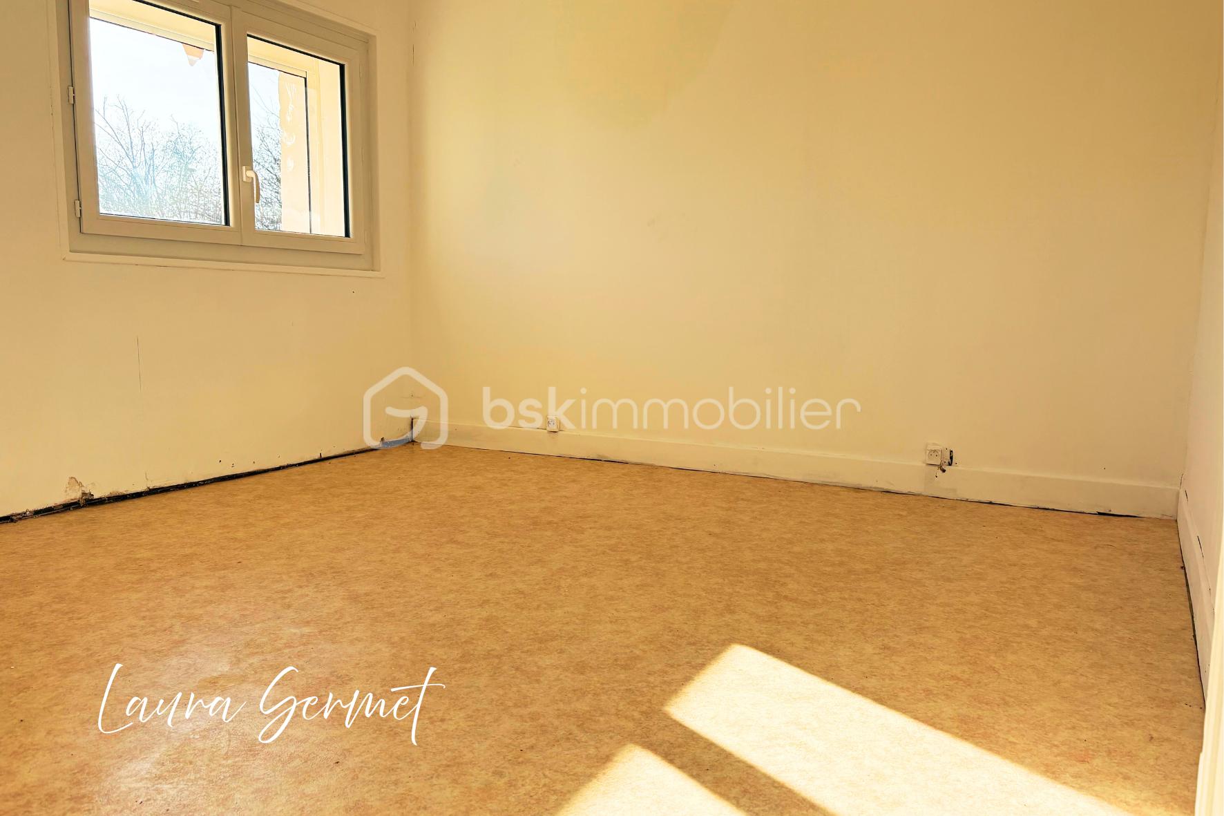 Maison ancienne de 100 m² - 1000000655.png