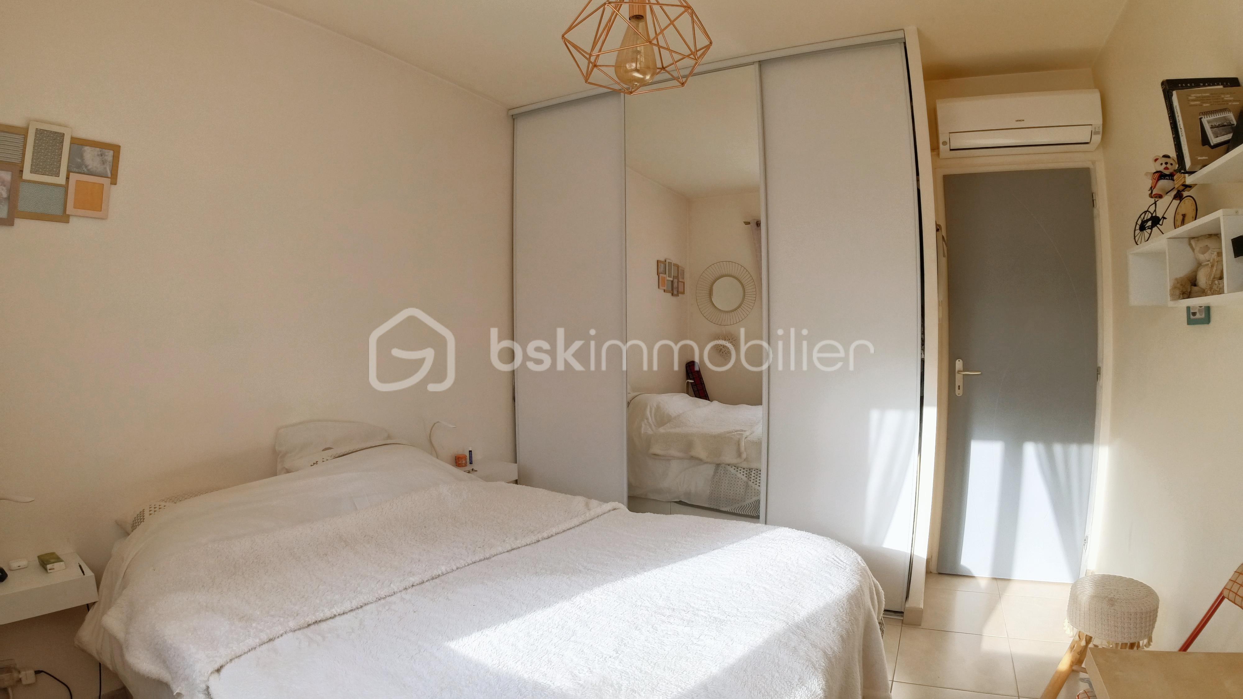 Maison traditionnelle de 73 m² - 20241120_203524_247.jpg