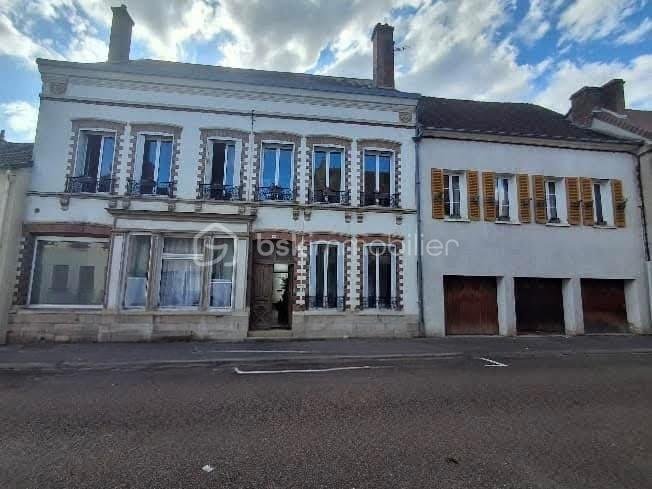 Maison de village de 250 m² - façade rue.jpg