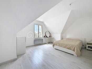 Maison de 140 m² - 8O6JqQWhIyqbS5M0YEcX9xnNbstSTFkPgUTZYeFm-thumb-lg.jpg